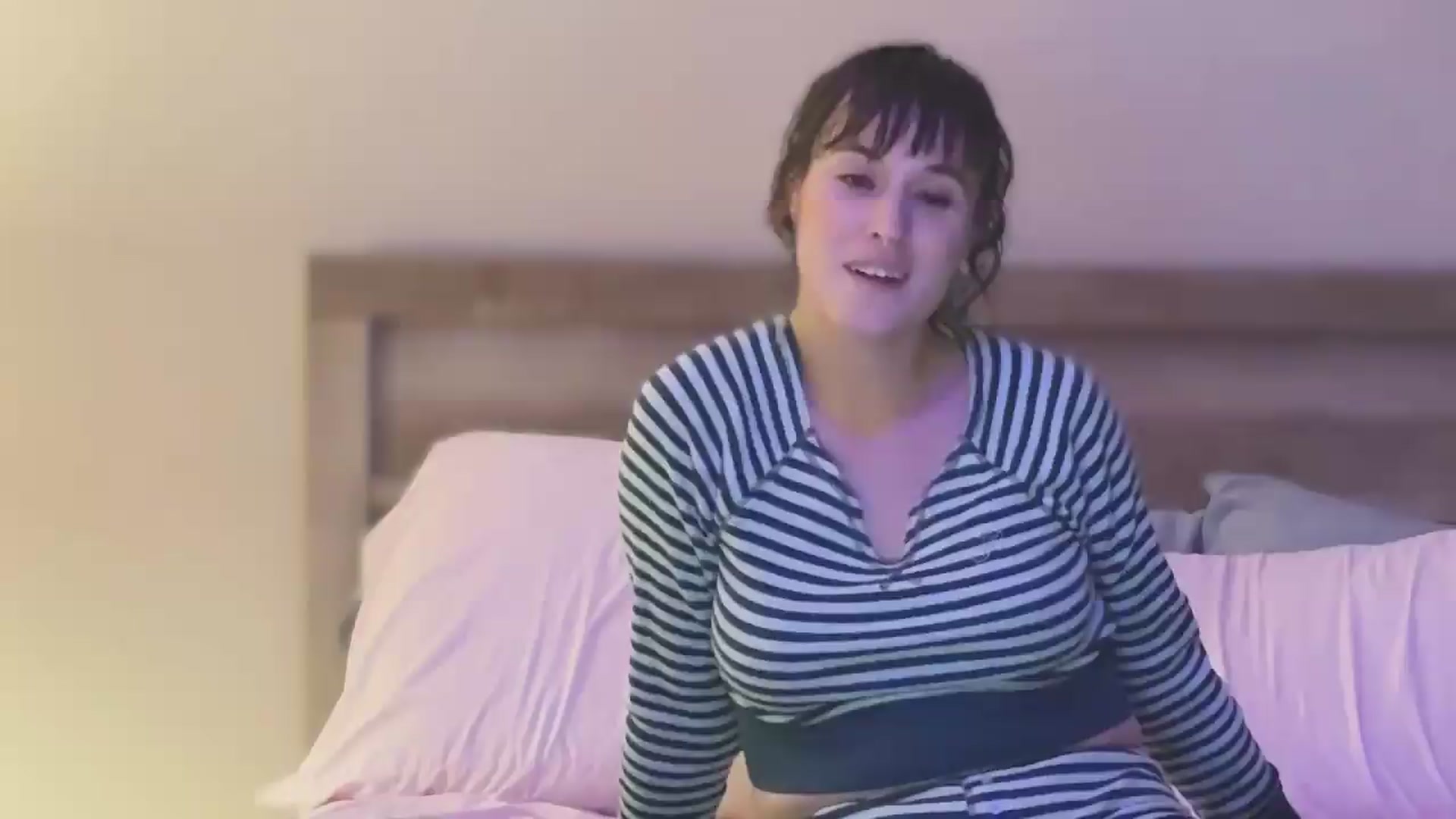Gallery image thumbnail from Lillysinxx's myfreecams stream on, 09/09/2026, 13:03 image 16 of 20