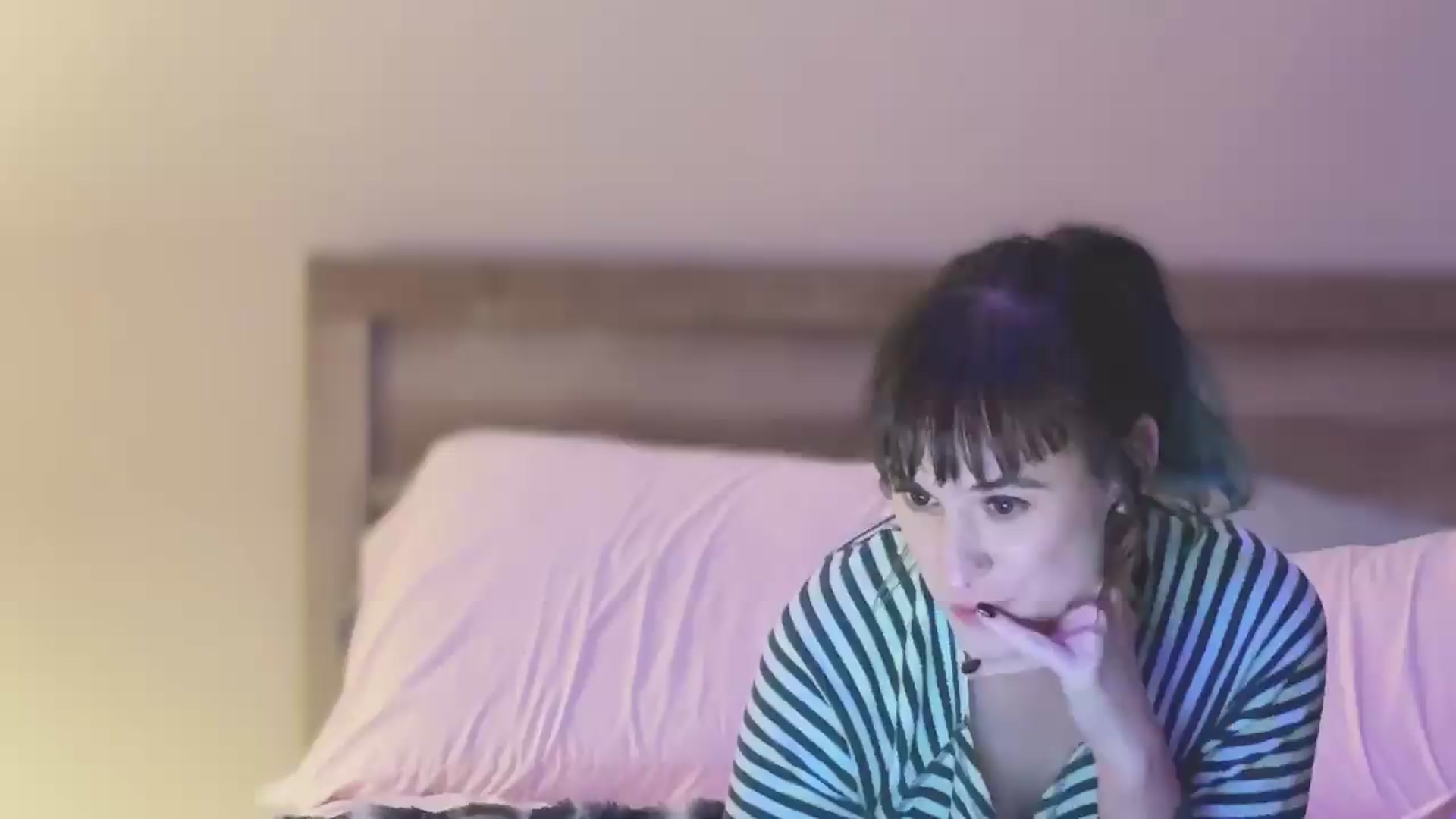 Gallery image thumbnail from Lillysinxx's myfreecams stream on, 09/09/2026, 13:03 image 19 of 20