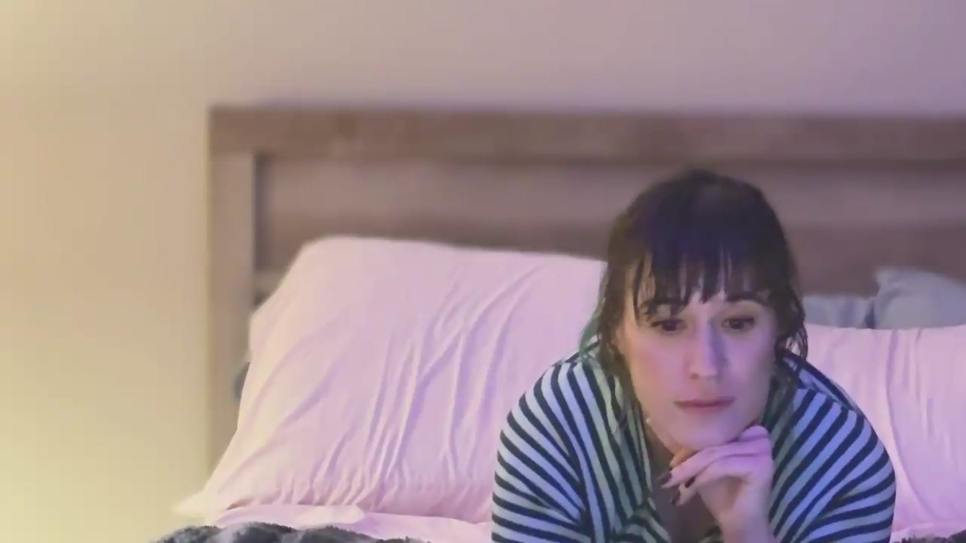 Gallery image thumbnail from Lillysinxx's myfreecams stream on, 09/09/2026, 13:03 image 10 of 20