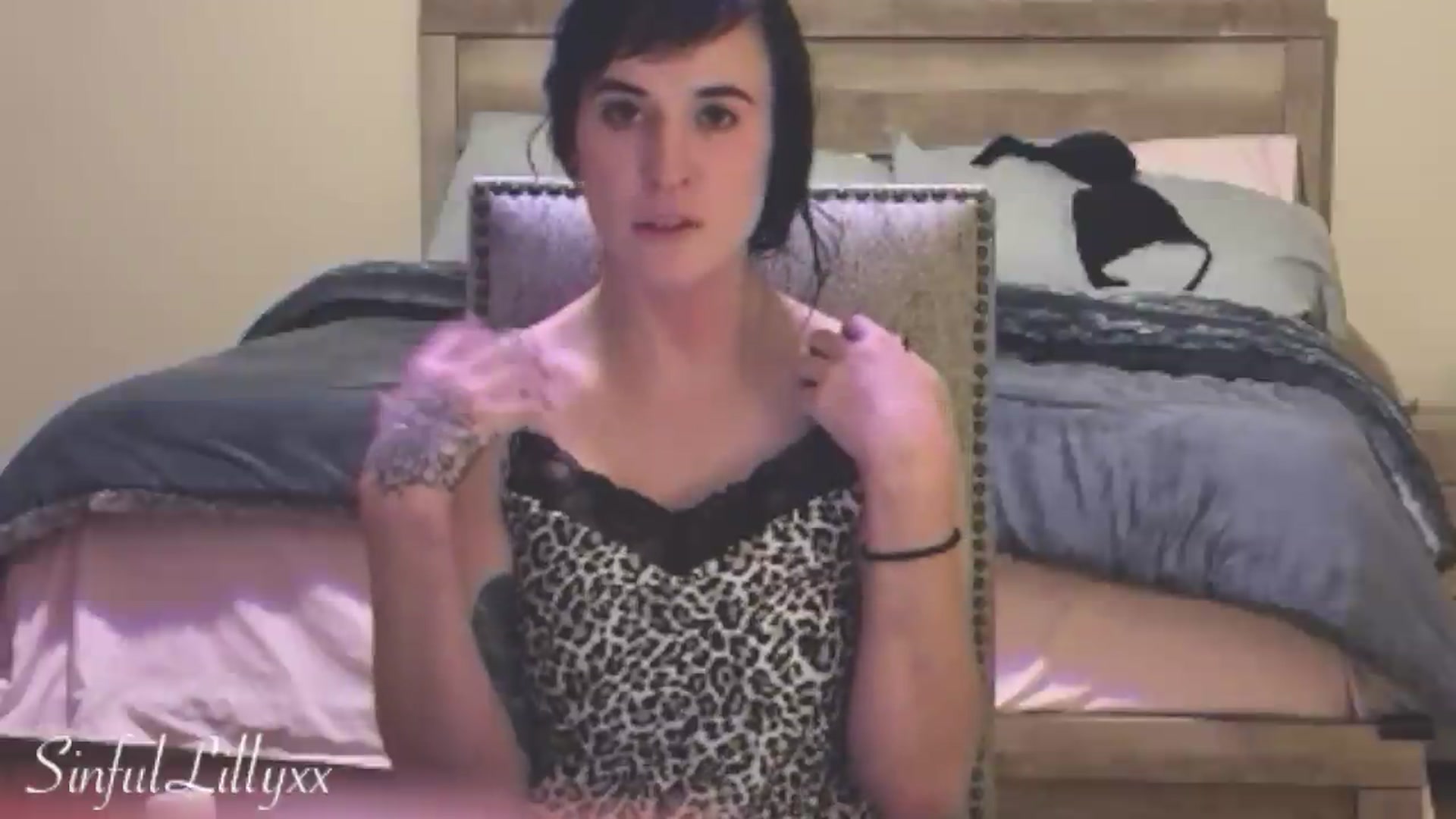 Gallery image thumbnail from Lillysinxx's myfreecams stream on, 09/18/2026, 14:43 image 19 of 20