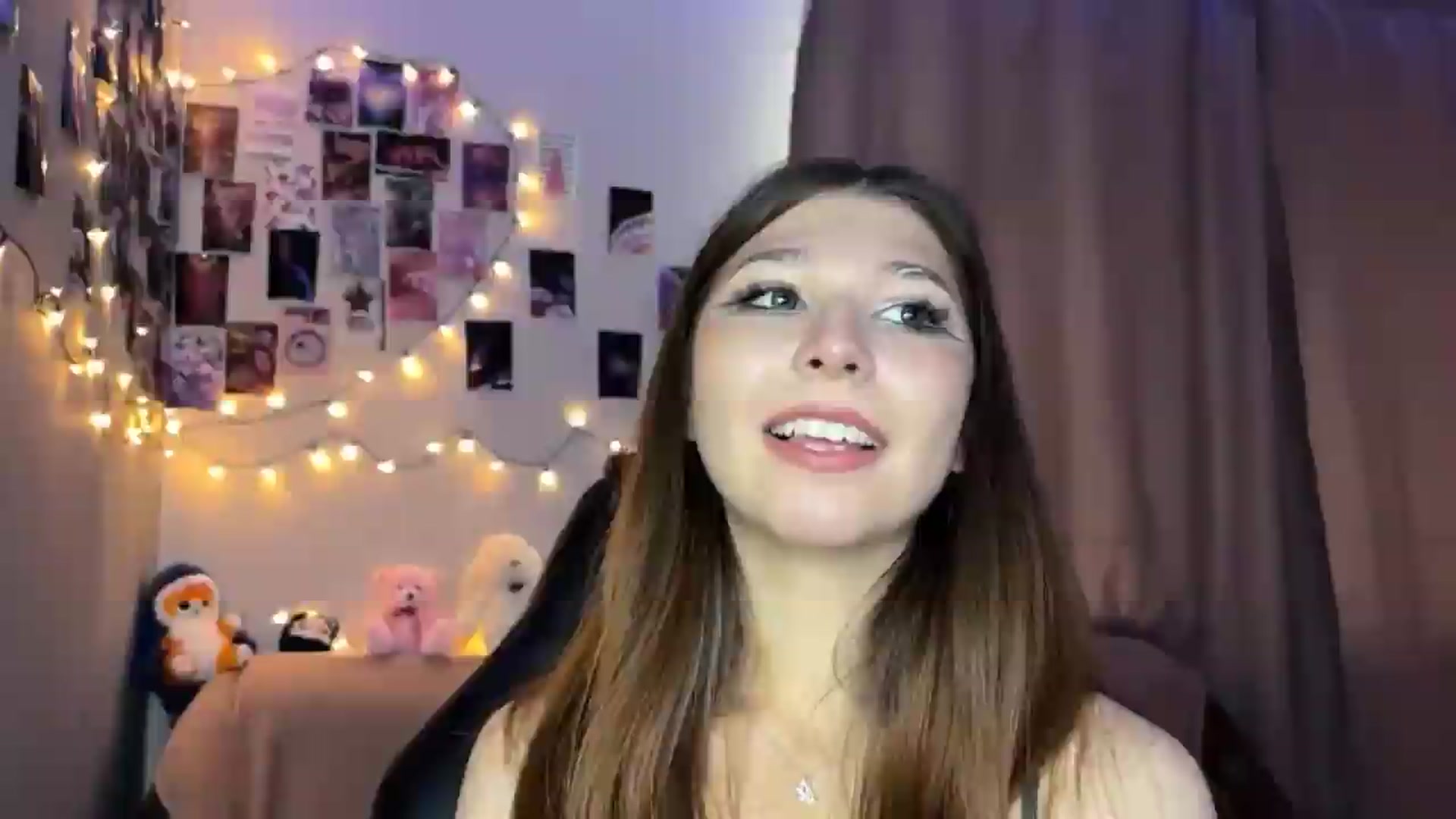 Gallery image thumbnail from LillyyLilith's myfreecams stream on, 07/19/2026, 09:51 image 5 of 20