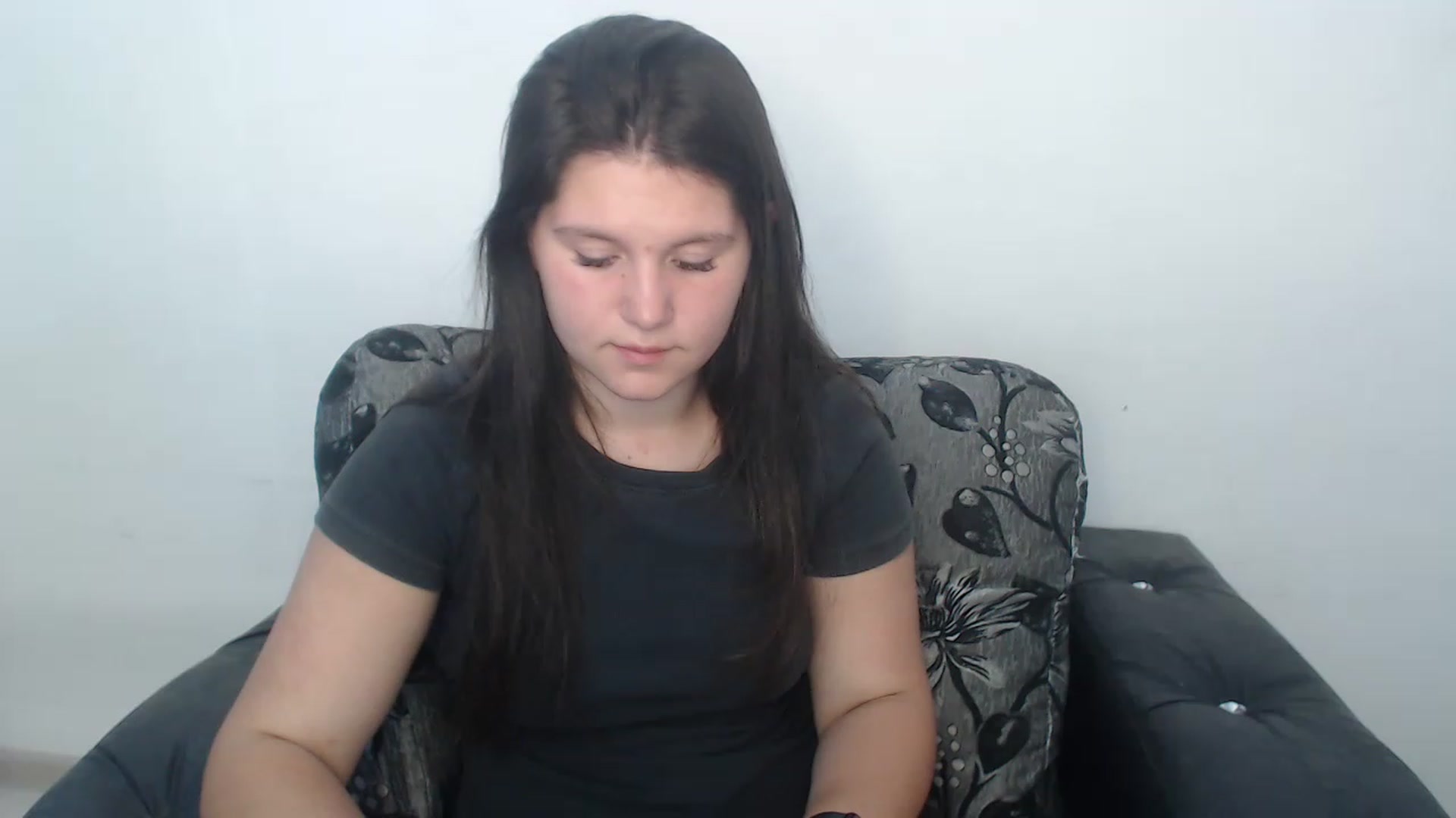 Gallery image thumbnail from Lillyy_sweet's myfreecams stream on, 08/19/2023, 12:36 image 9 of 20