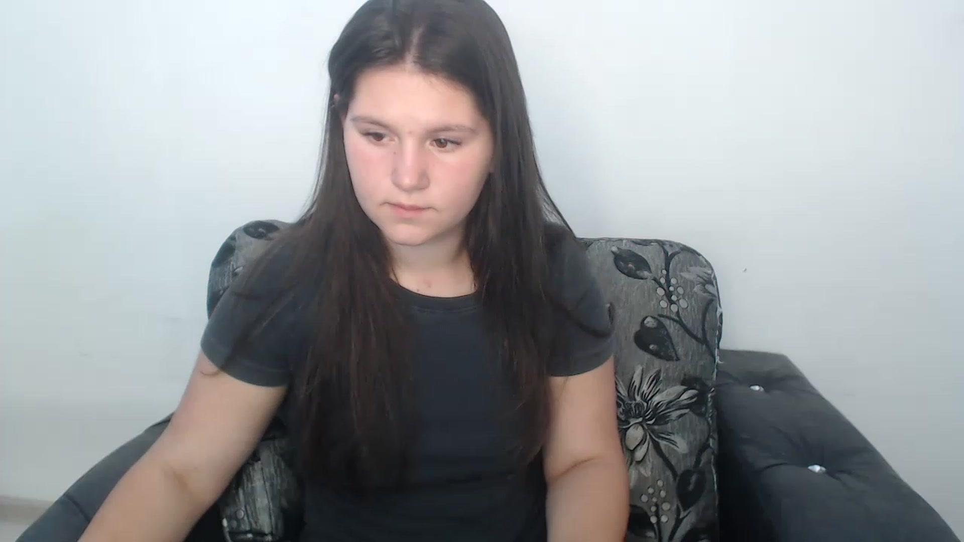 Gallery image thumbnail from Lillyy_sweet's myfreecams stream on, 08/19/2023, 12:36 image 18 of 20