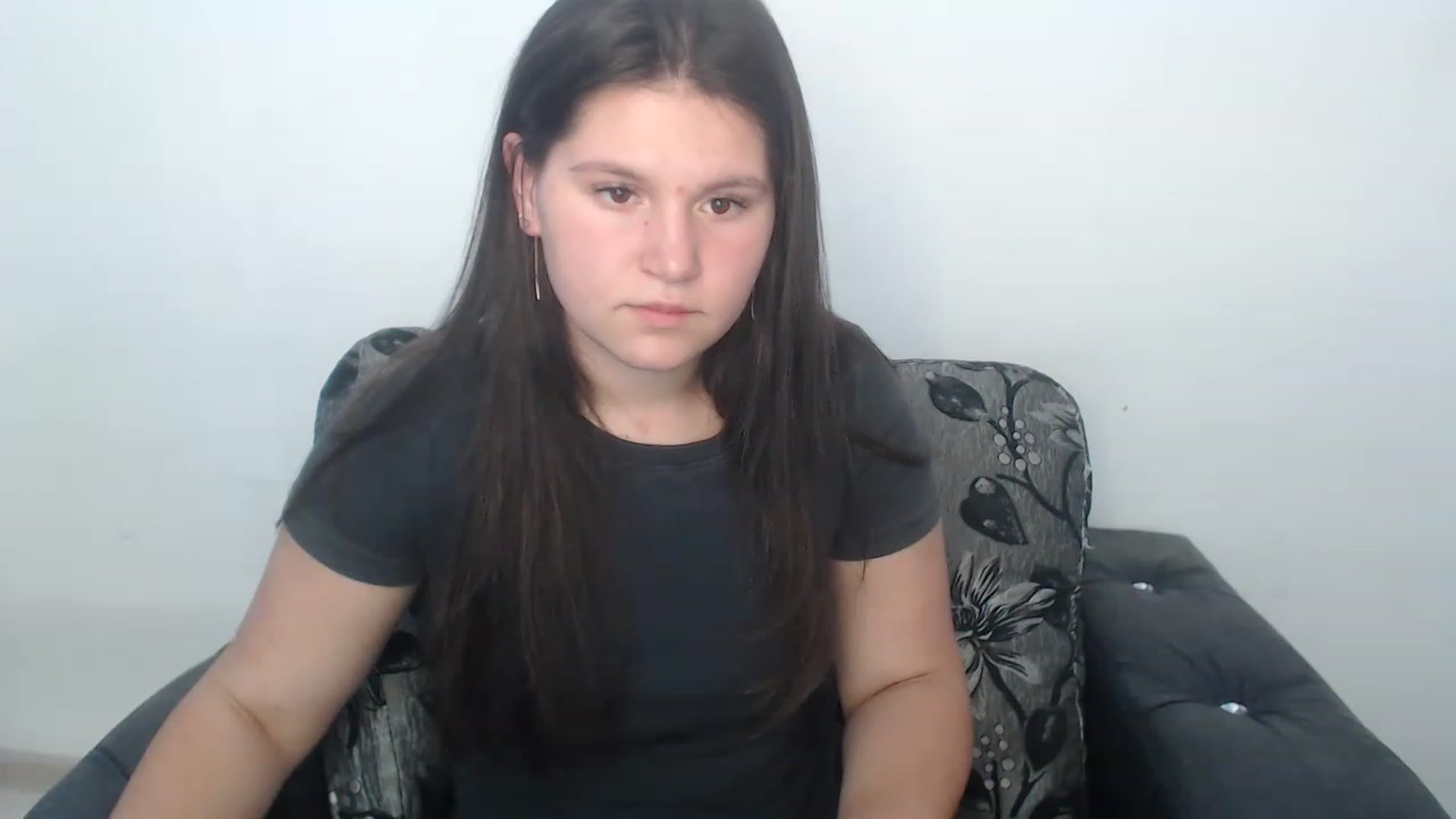 Gallery image thumbnail from Lillyy_sweet's myfreecams stream on, 08/19/2023, 12:36 image 17 of 20