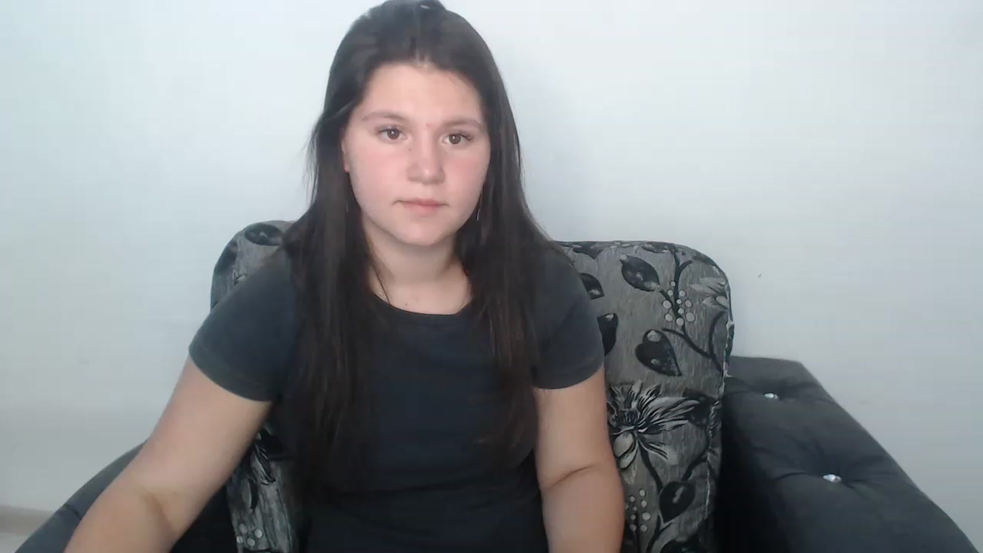 Gallery image thumbnail from Lillyy_sweet's myfreecams stream on, 08/19/2023, 12:36 image 6 of 20