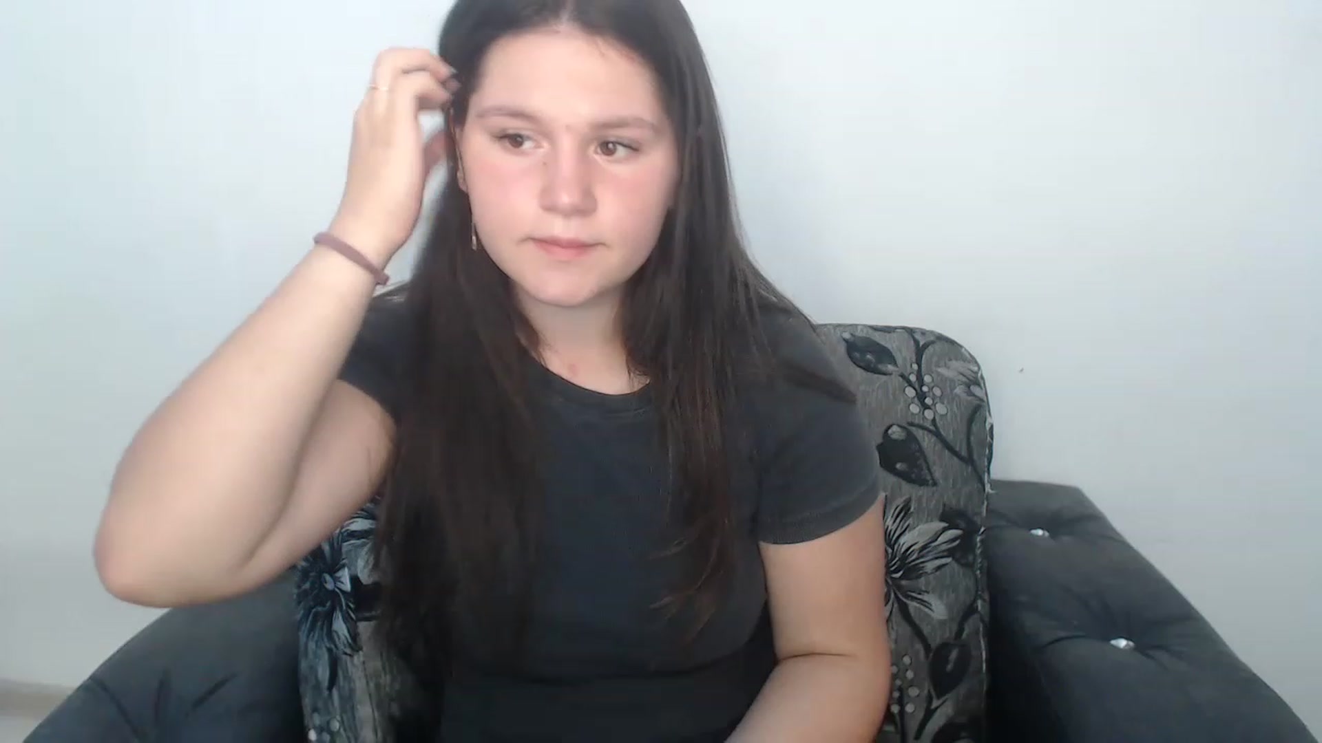 Gallery image thumbnail from Lillyy_sweet's myfreecams stream on, 08/19/2023, 12:36 image 15 of 20