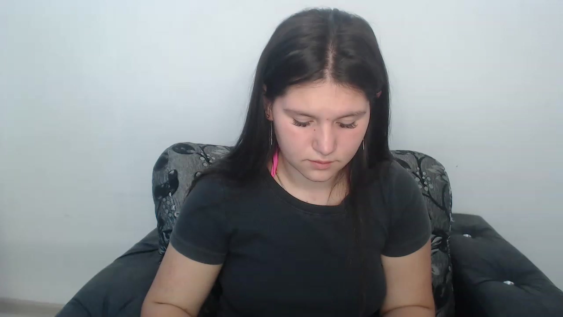 Gallery image thumbnail from Lillyy_sweet's myfreecams stream on, 08/19/2023, 12:56 image 1 of 20