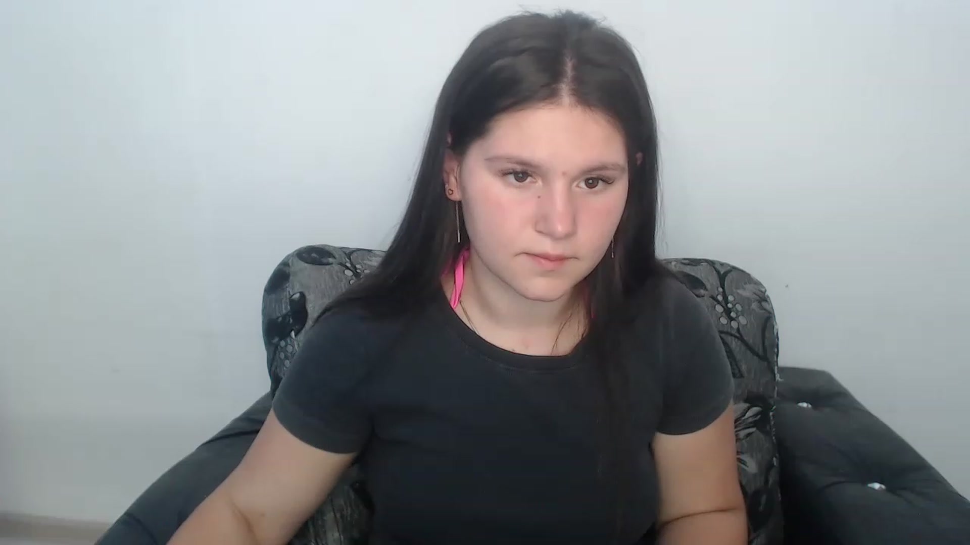 Gallery image thumbnail from Lillyy_sweet's myfreecams stream on, 08/19/2023, 12:56 image 4 of 20