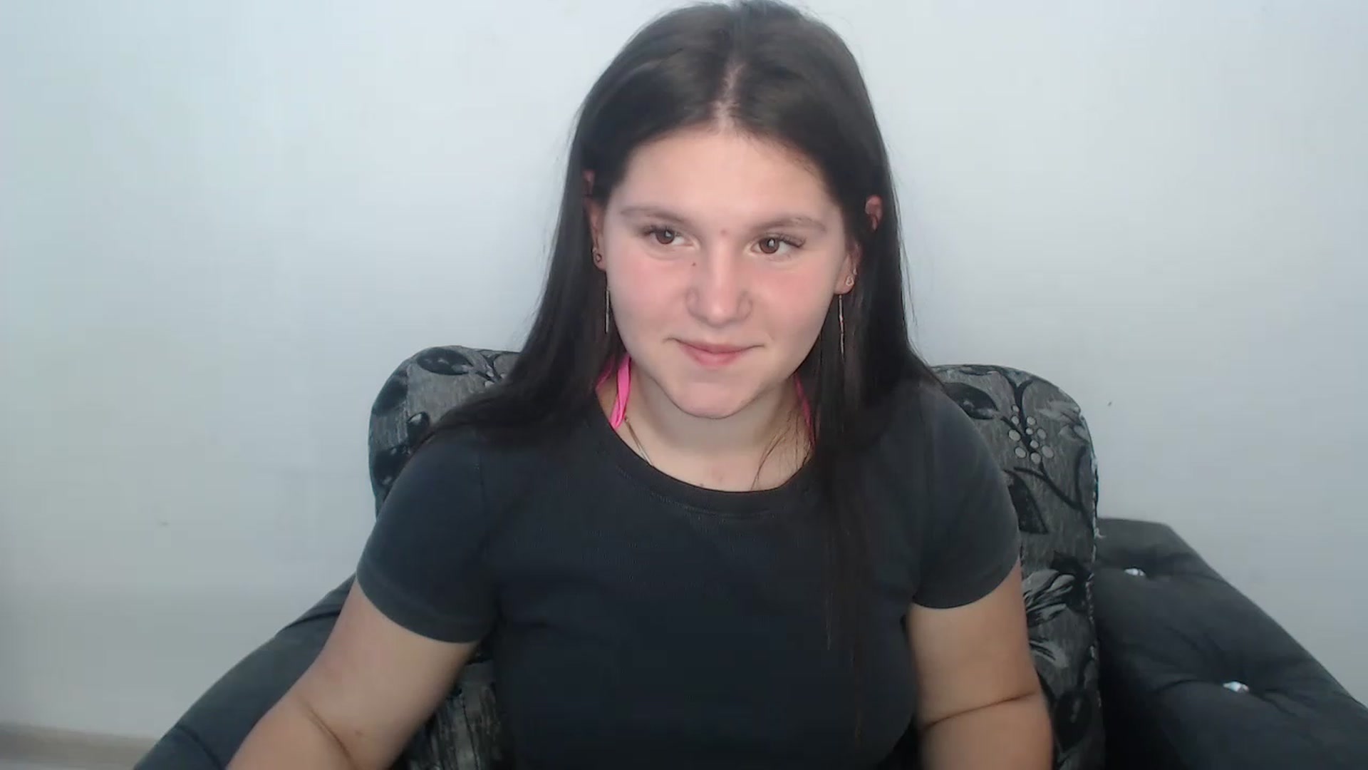 Gallery image thumbnail from Lillyy_sweet's myfreecams stream on, 08/19/2023, 12:56 image 5 of 20