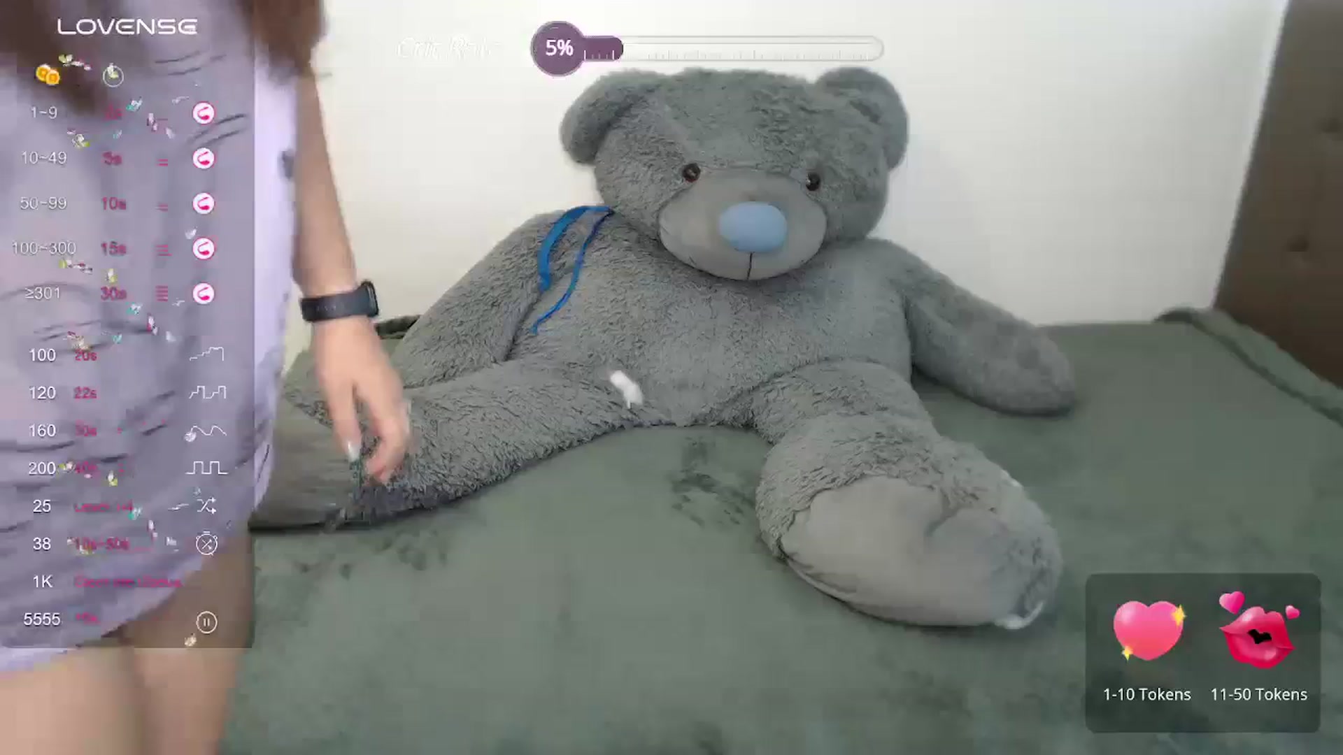 Gallery image thumbnail from Lillyy_sweet's myfreecams stream on, 08/28/2023, 11:12 image 11 of 20