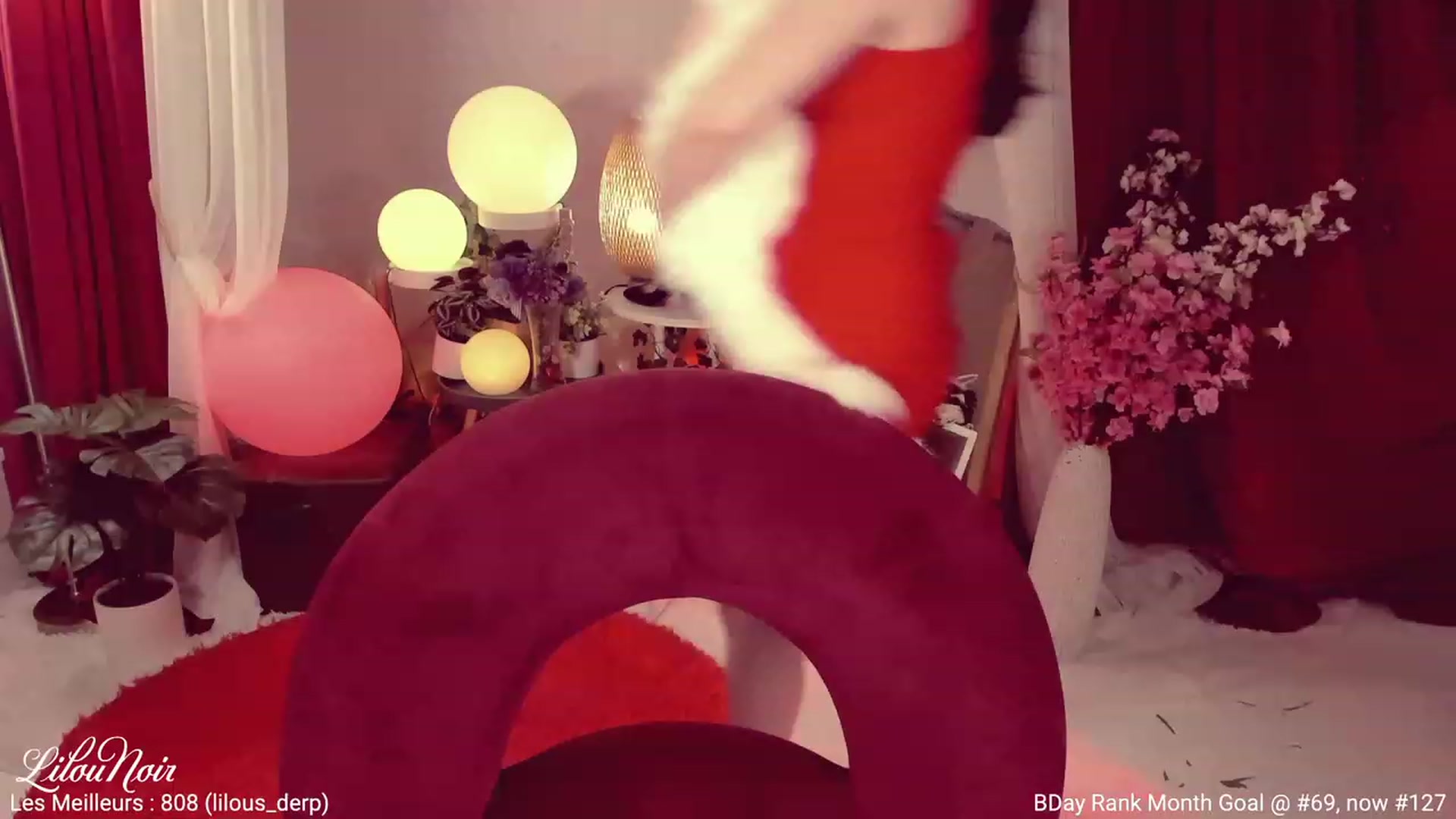 Gallery image thumbnail from LilouNoir's myfreecams stream on, 11/19/2022, 06:25 image 11 of 20