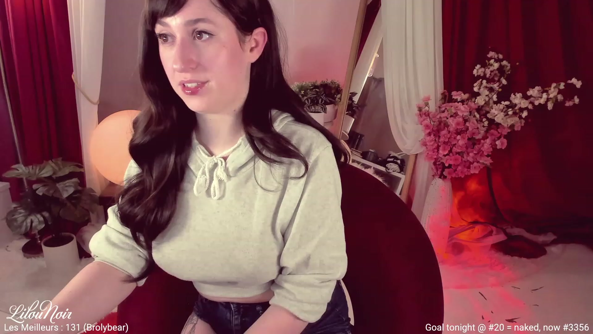 Gallery image thumbnail from LilouNoir's myfreecams stream on, 12/03/2022, 07:35 image 9 of 20