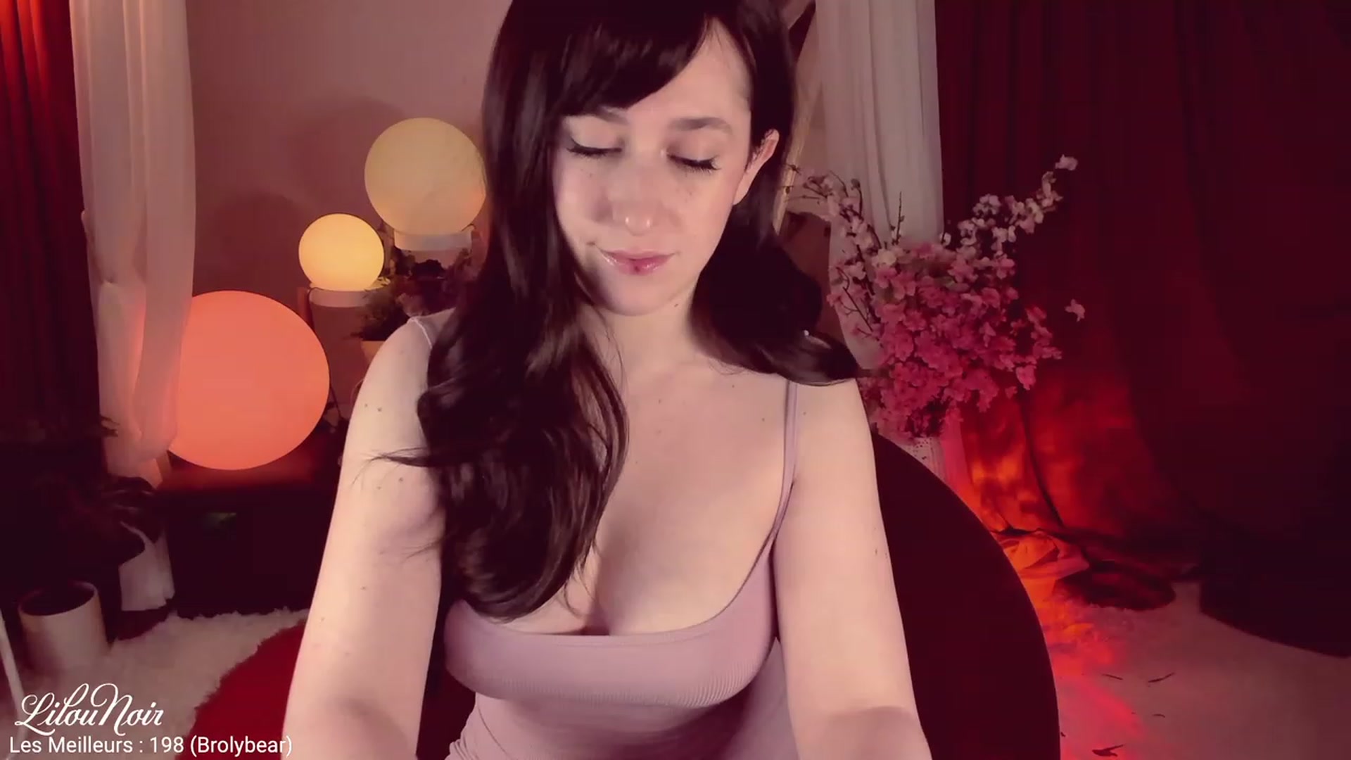 Gallery image thumbnail from LilouNoir's myfreecams stream on, 12/04/2022, 06:32 image 19 of 20
