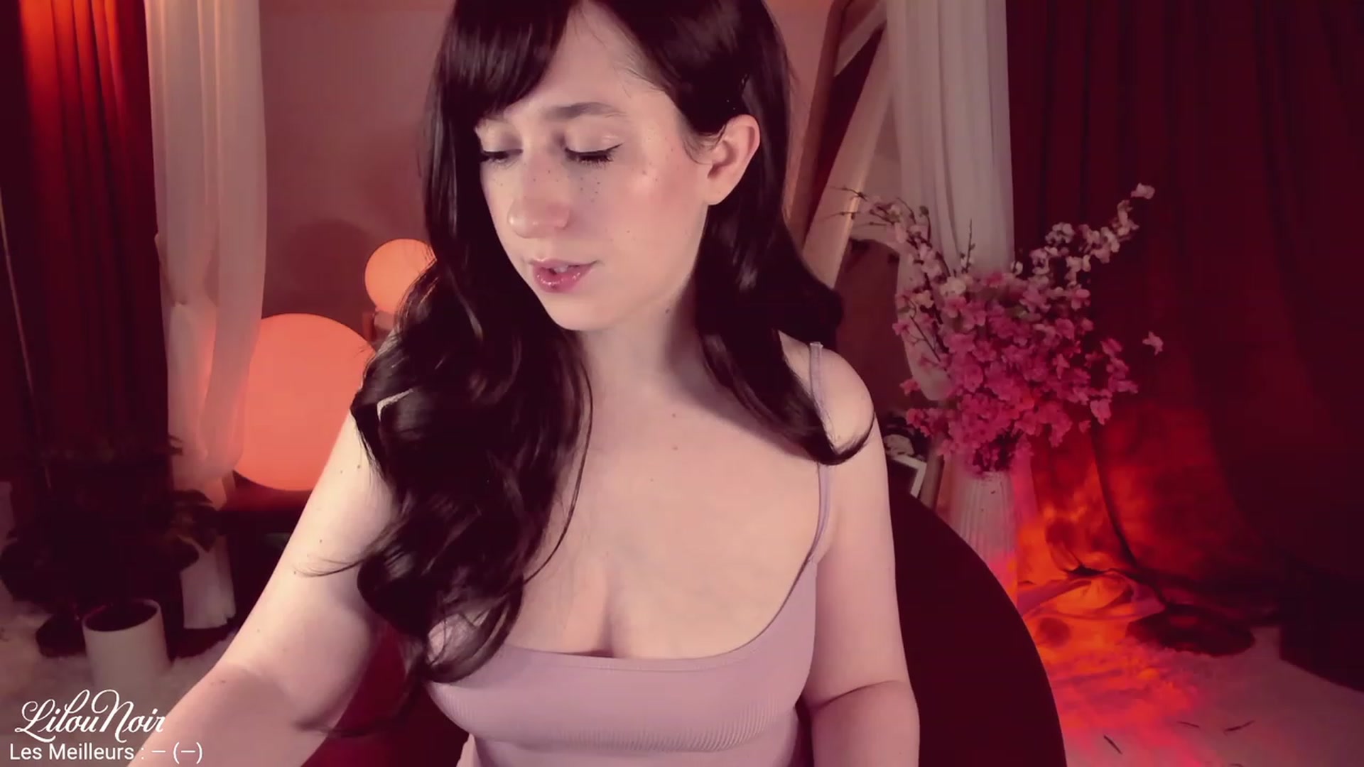 Gallery image thumbnail from LilouNoir's myfreecams stream on, 12/04/2022, 06:32 image 6 of 20