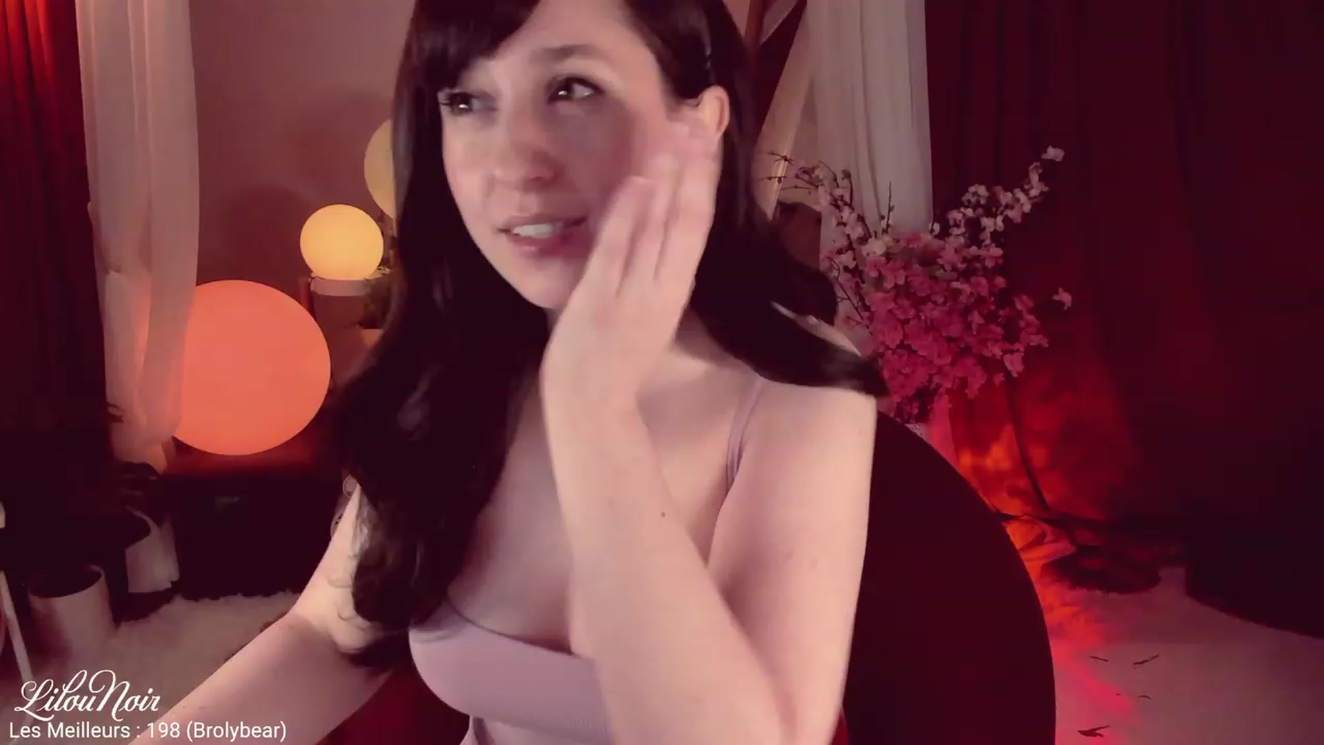 Gallery image thumbnail from LilouNoir's myfreecams stream on, 12/04/2022, 06:44 image 16 of 20