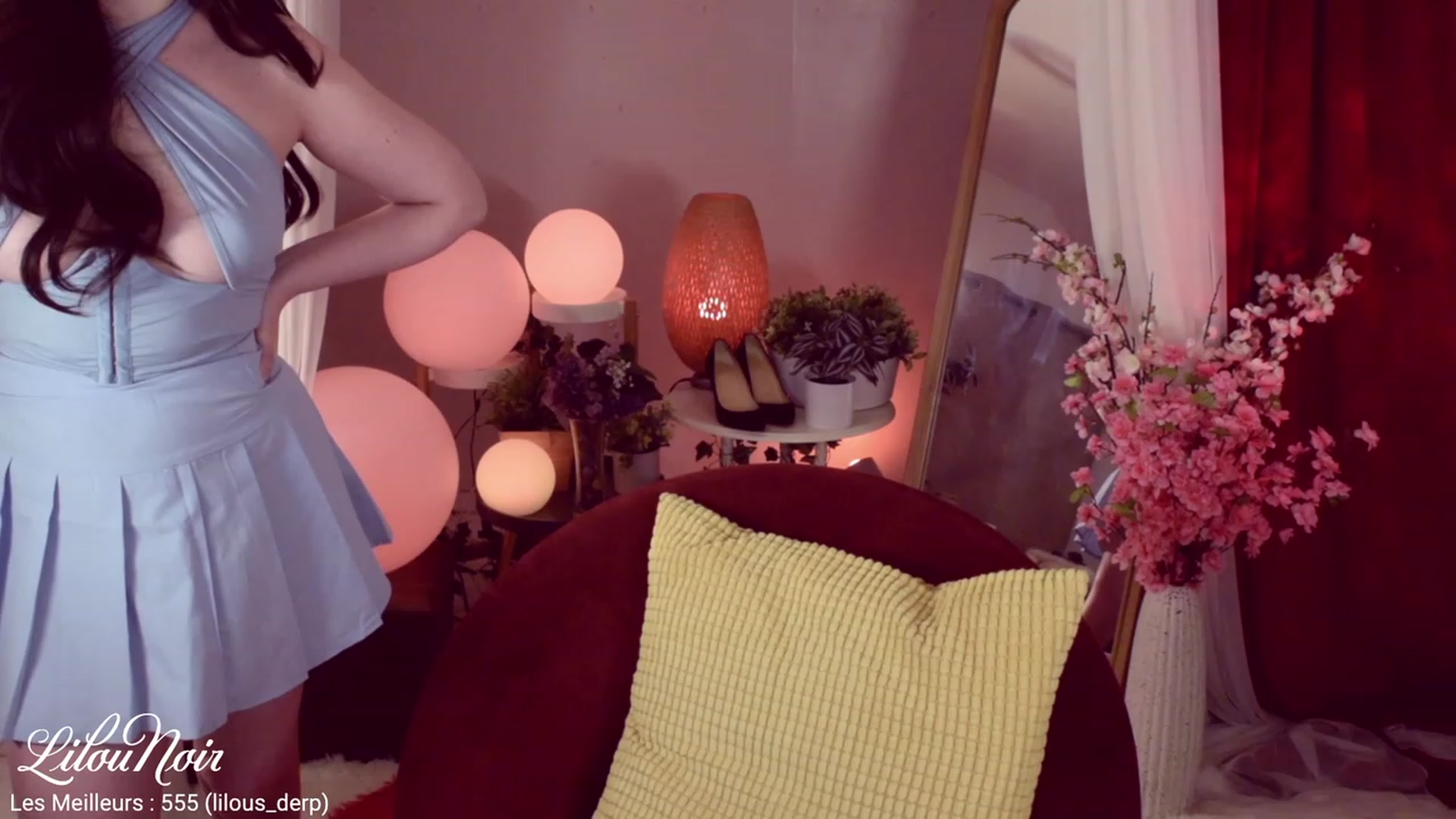 Gallery image thumbnail from LilouNoir's myfreecams stream on, 12/09/2022, 06:54 image 10 of 20