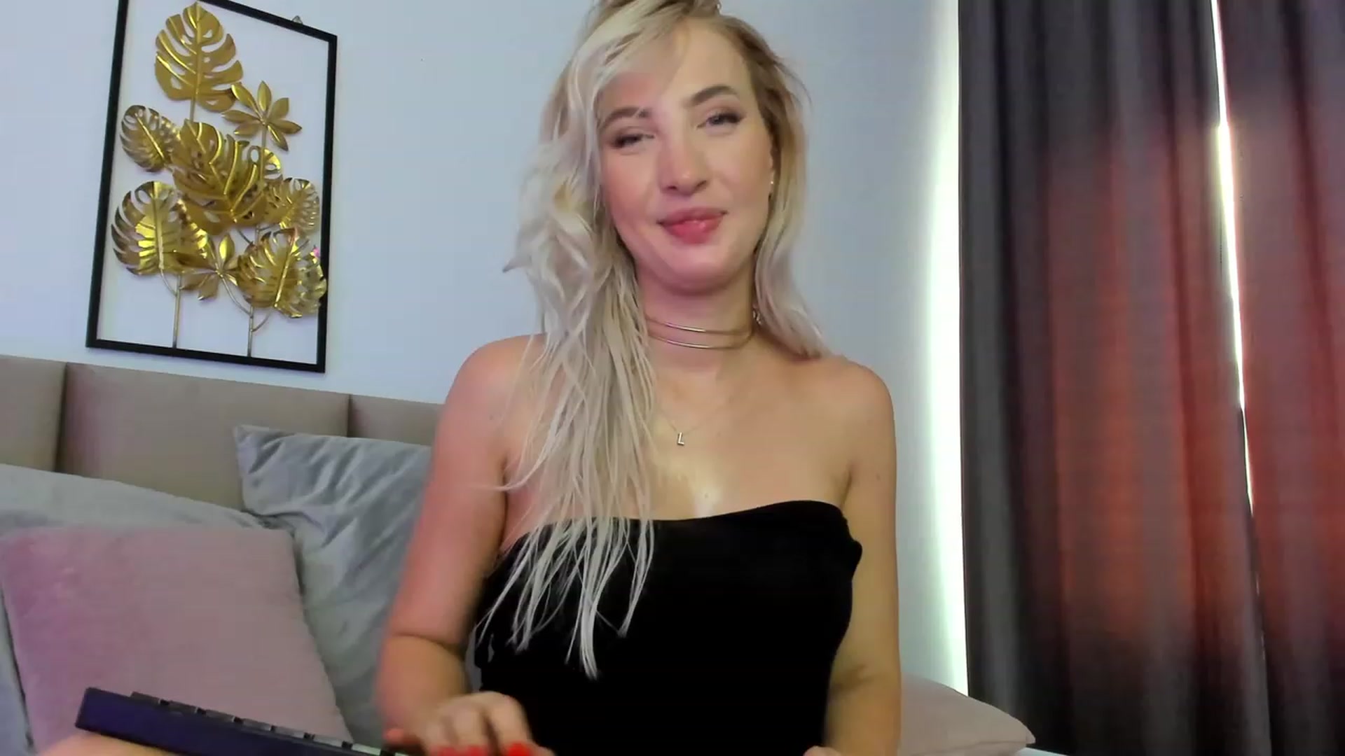 Gallery image thumbnail from Lilou_kat's myfreecams stream on, 07/06/2023, 14:37 image 20 of 20