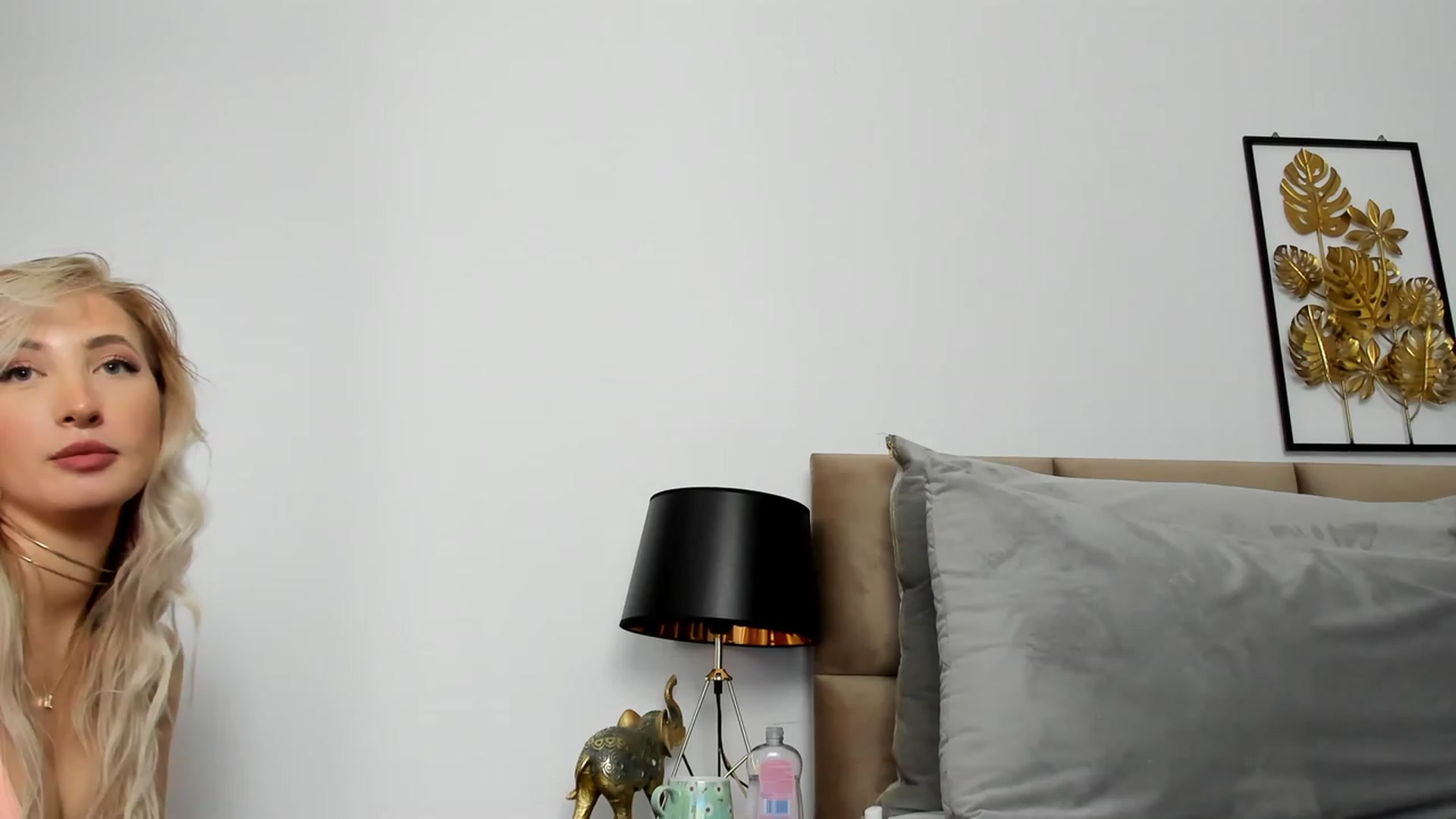 Gallery image thumbnail from Lilou_kat's myfreecams stream on, 07/07/2023, 09:04 image 5 of 20