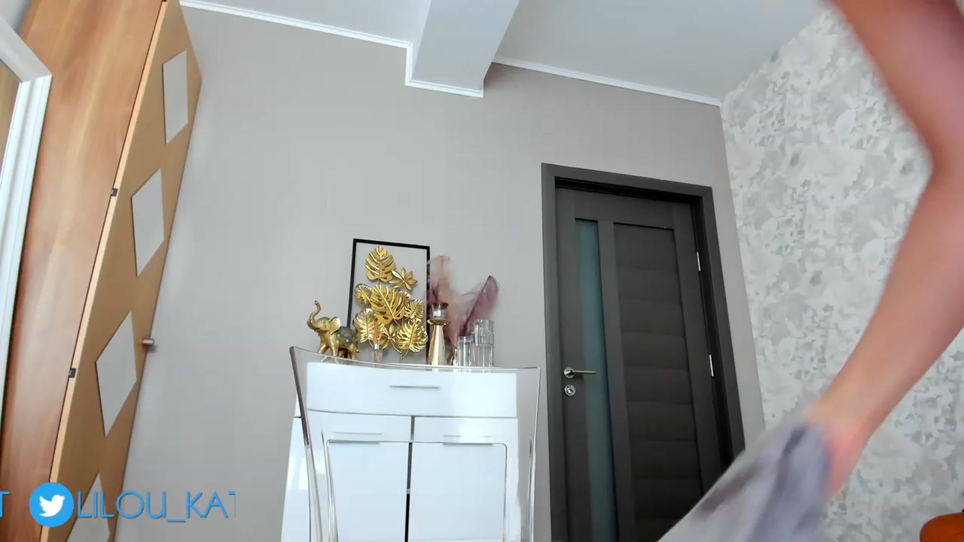 Gallery image thumbnail from Lilou_kat's myfreecams stream on, 11/16/2023, 12:31 image 4 of 20