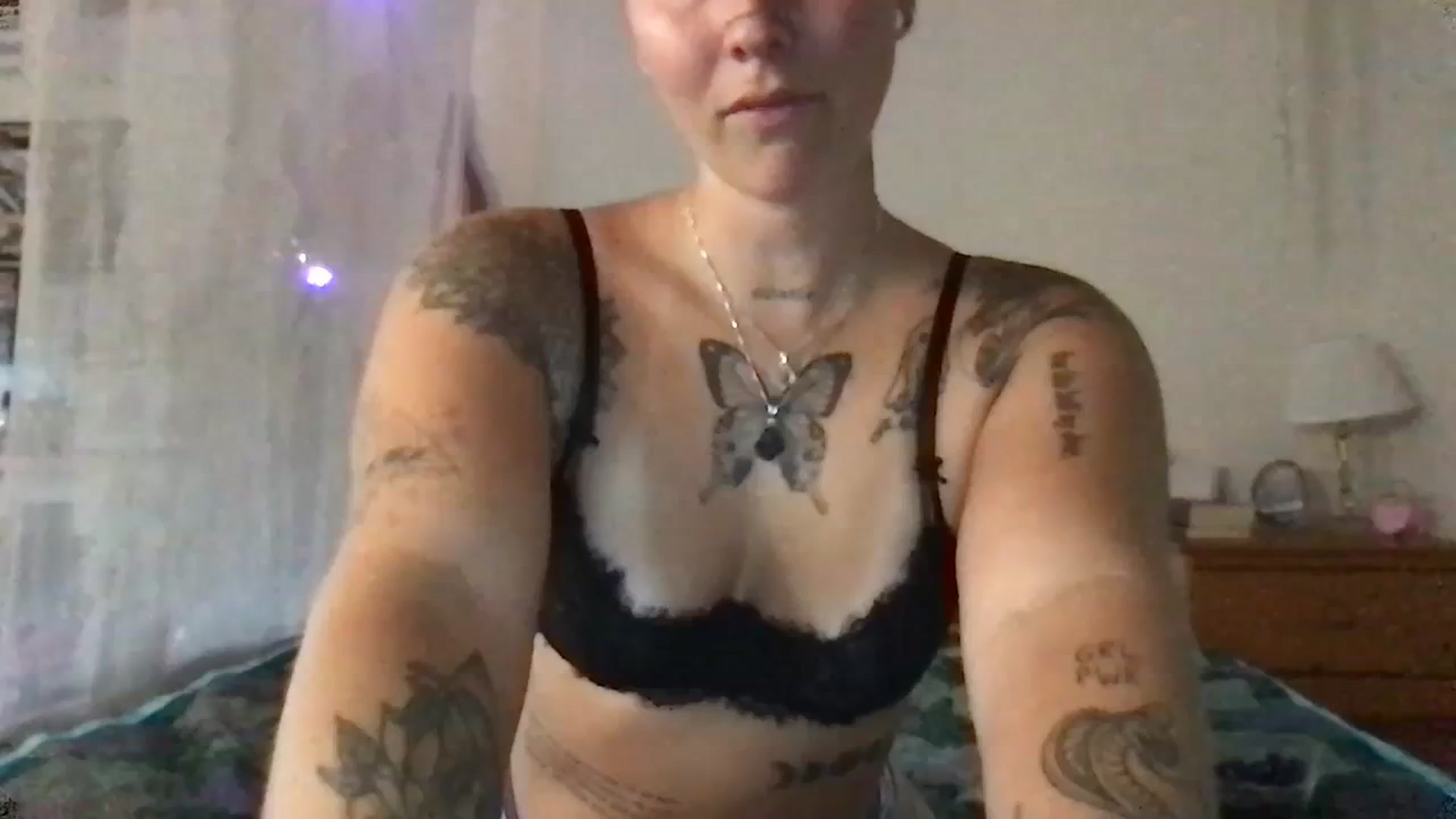 Gallery image thumbnail from Lilpeachy's myfreecams stream on, 08/20/2023, 20:51 image 15 of 20