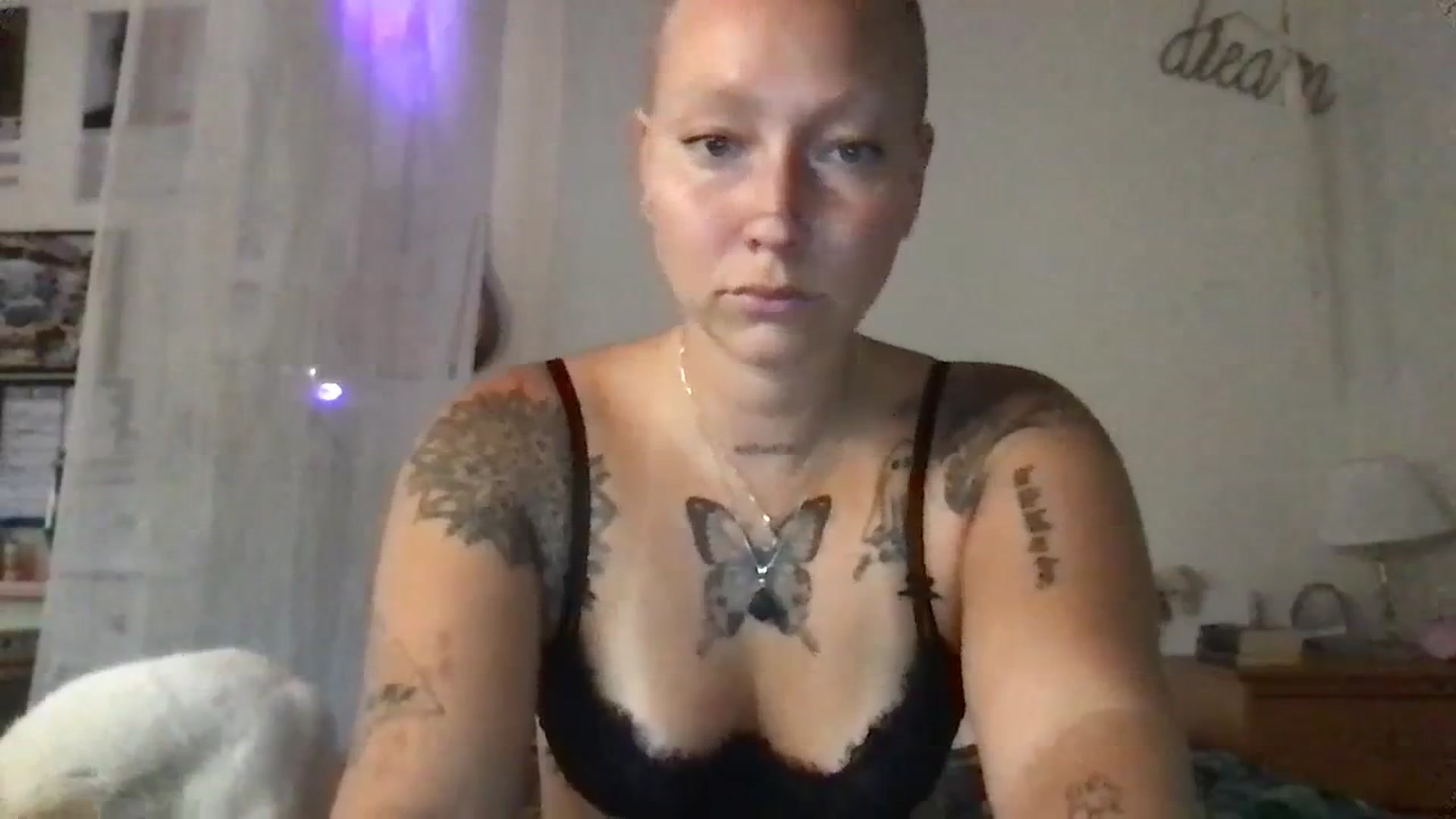 Gallery image thumbnail from Lilpeachy's myfreecams stream on, 08/20/2023, 22:16 image 13 of 20
