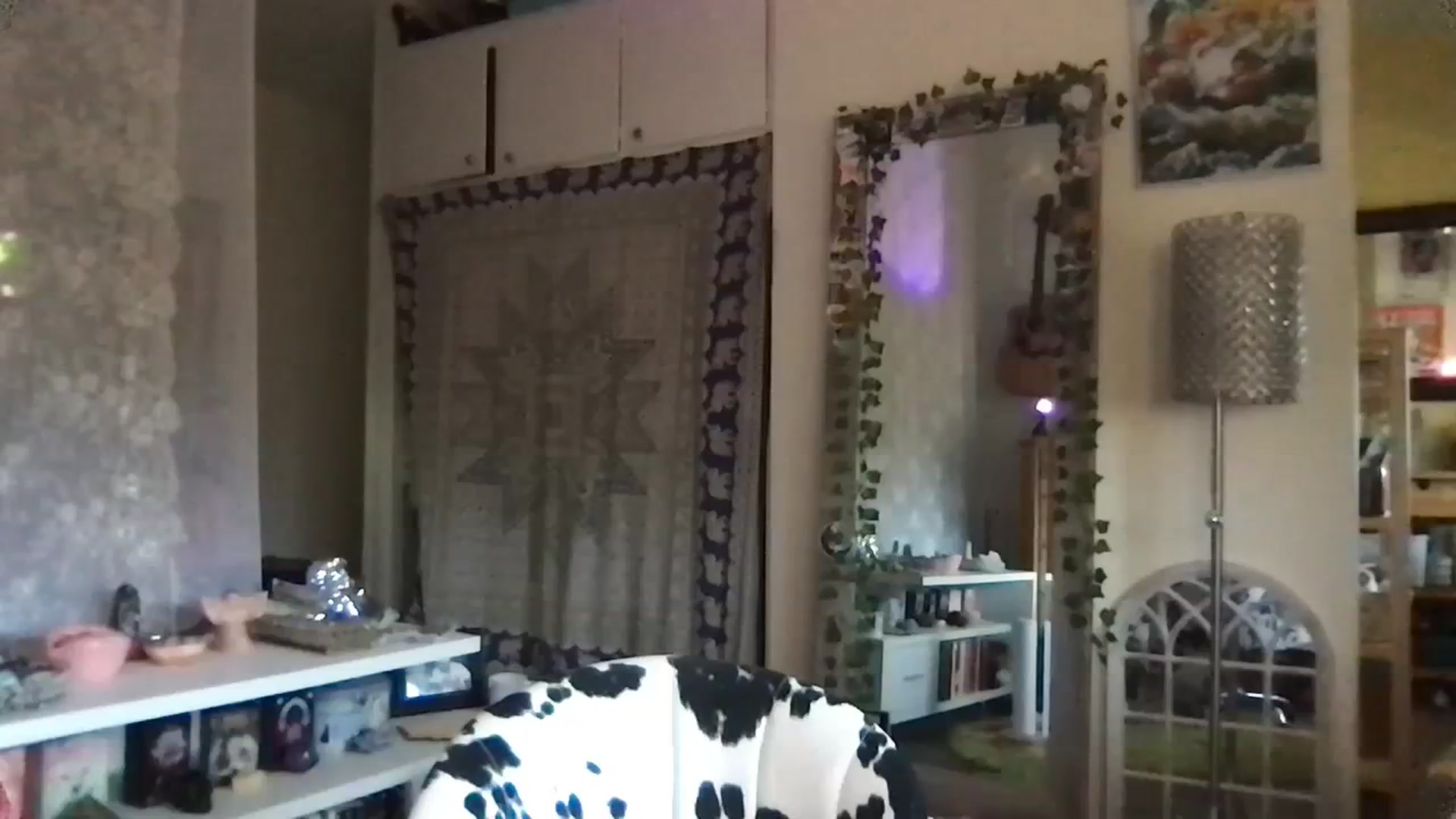 Gallery image thumbnail from Lilpeachy's myfreecams stream on, 08/22/2023, 24:25 image 11 of 20