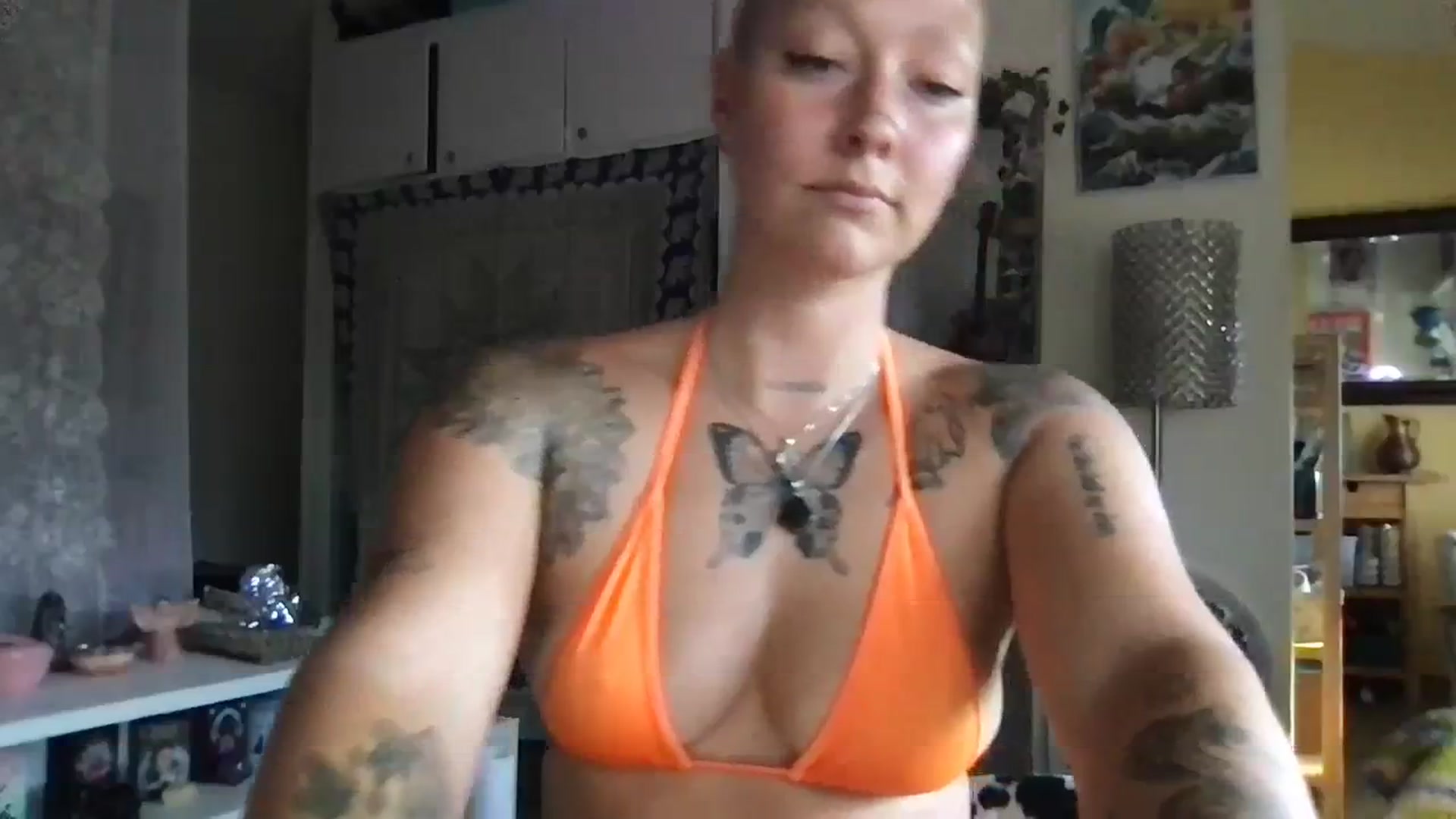 Gallery image thumbnail from Lilpeachy's myfreecams stream on, 08/22/2023, 24:25 image 20 of 20
