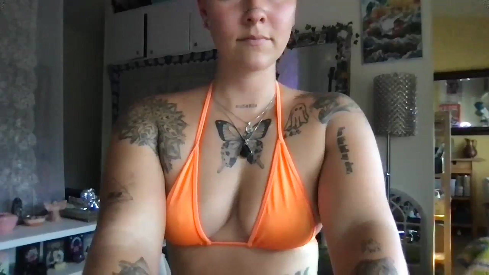 Gallery image thumbnail from Lilpeachy's myfreecams stream on, 08/22/2023, 24:32 image 12 of 20