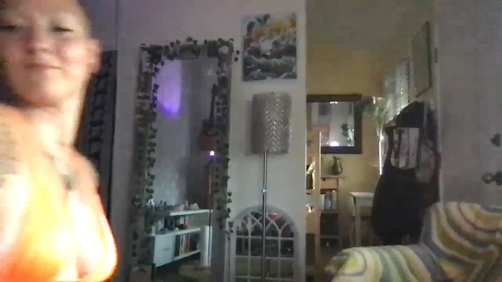 Gallery image thumbnail from Lilpeachy's myfreecams stream on, 08/22/2023, 02:19 image 9 of 20