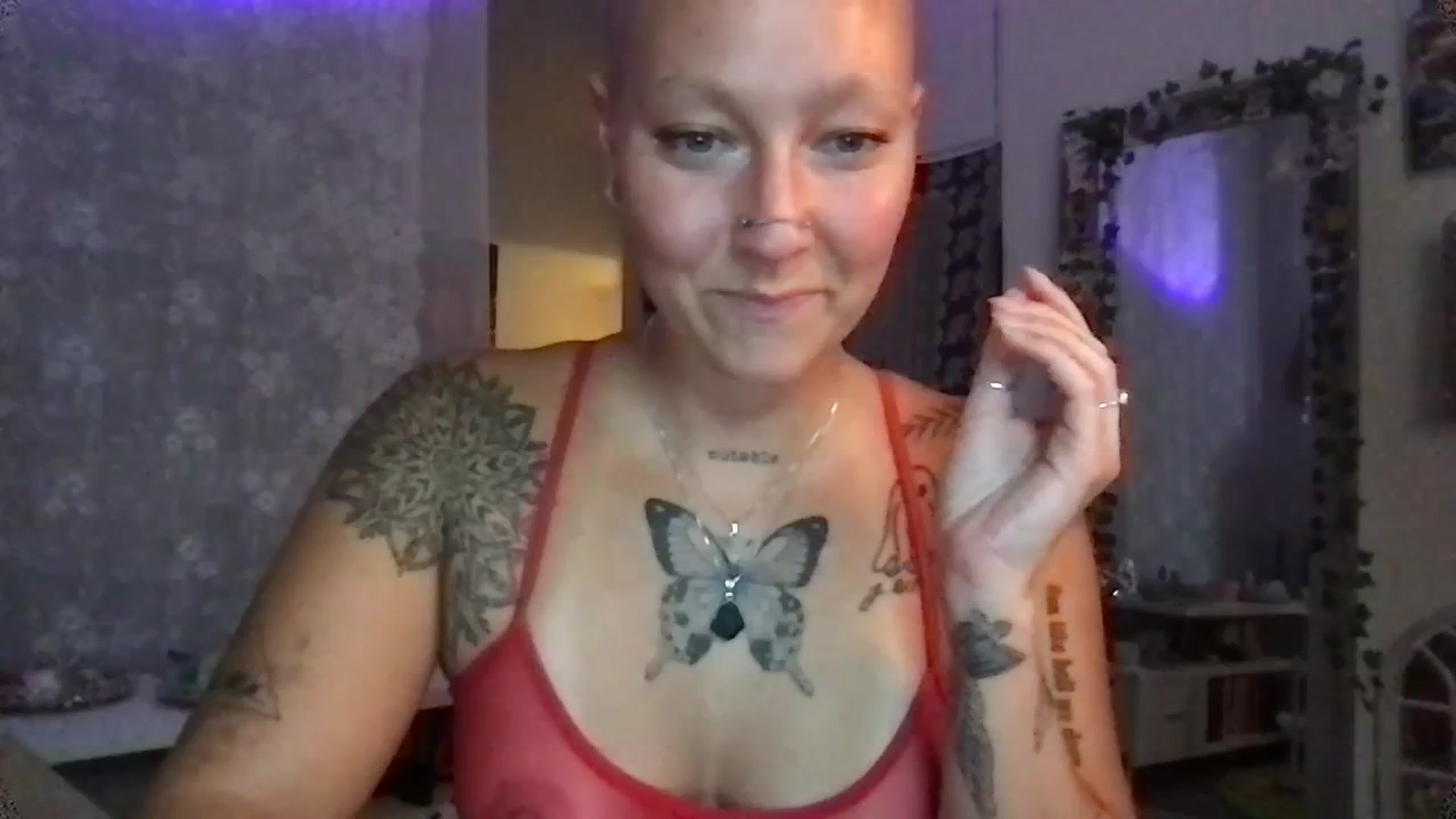 Gallery image thumbnail from Lilpeachy's myfreecams stream on, 08/22/2023, 03:18 image 11 of 20