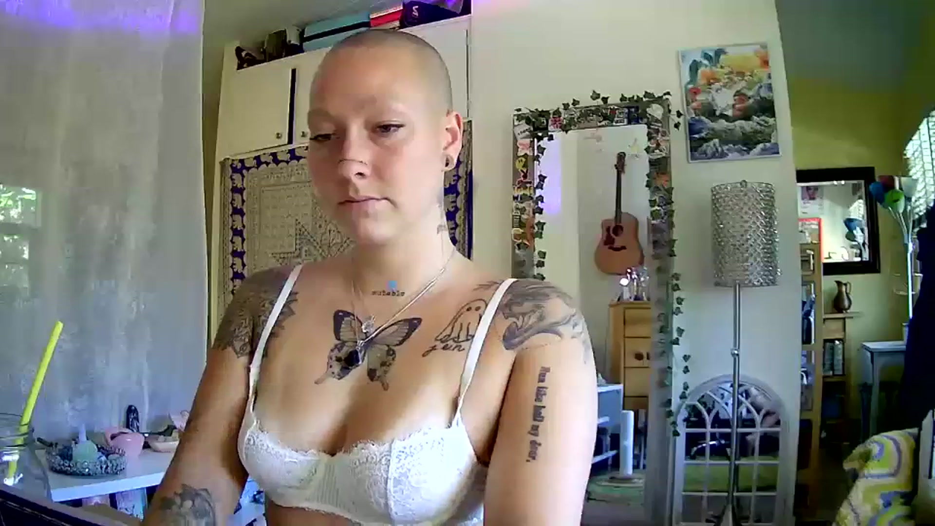 Gallery image thumbnail from Lilpeachy's myfreecams stream on, 08/22/2023, 22:45 image 10 of 20