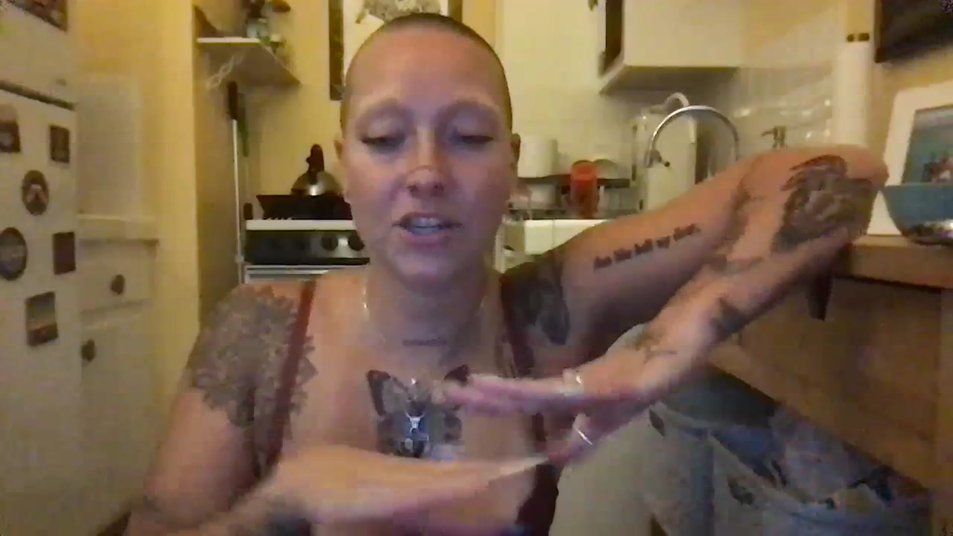 Gallery image thumbnail from Lilpeachy's myfreecams stream on, 09/06/2023, 02:17 image 8 of 20