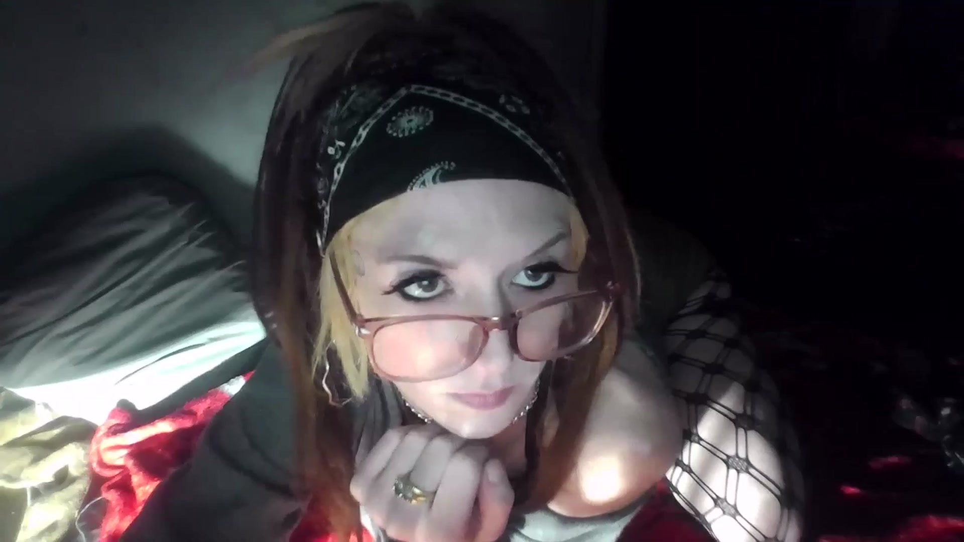 Gallery image thumbnail from LilreD222's myfreecams stream on, 12/25/2025, 13:56 image 10 of 20