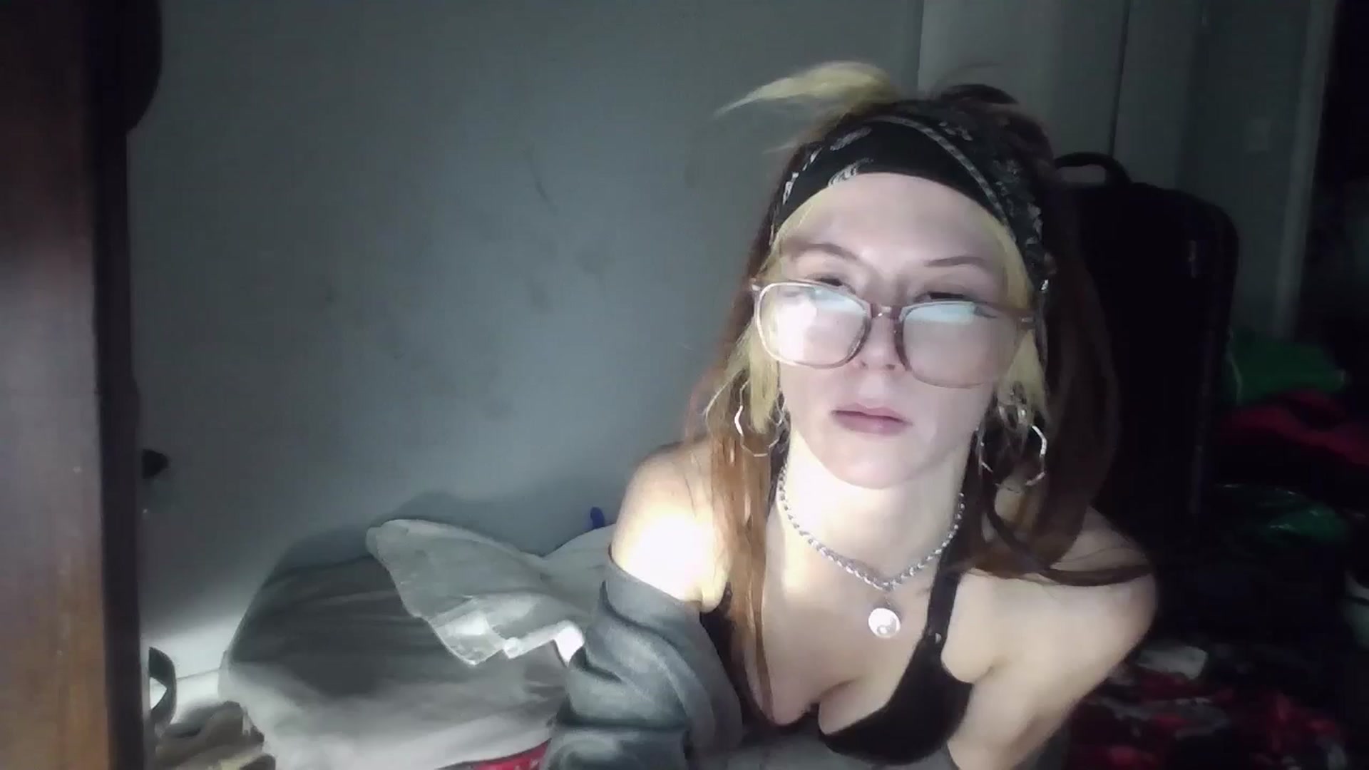 Gallery image thumbnail from LilreD222's myfreecams stream on, 12/25/2025, 13:56 image 3 of 20
