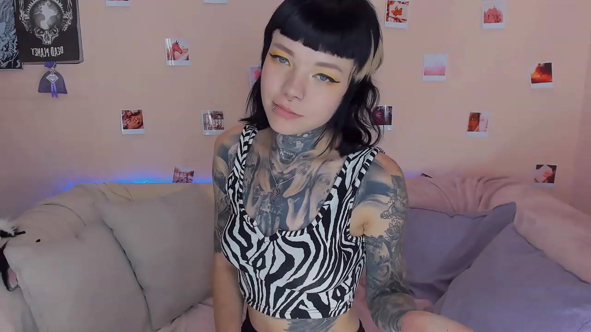 Gallery image thumbnail from LiluKayden's myfreecams stream on, 11/14/2022, 14:01 image 18 of 20