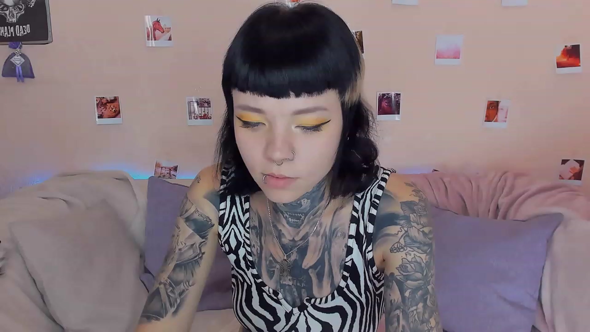 Gallery image thumbnail from LiluKayden's myfreecams stream on, 11/14/2022, 16:21 image 5 of 20