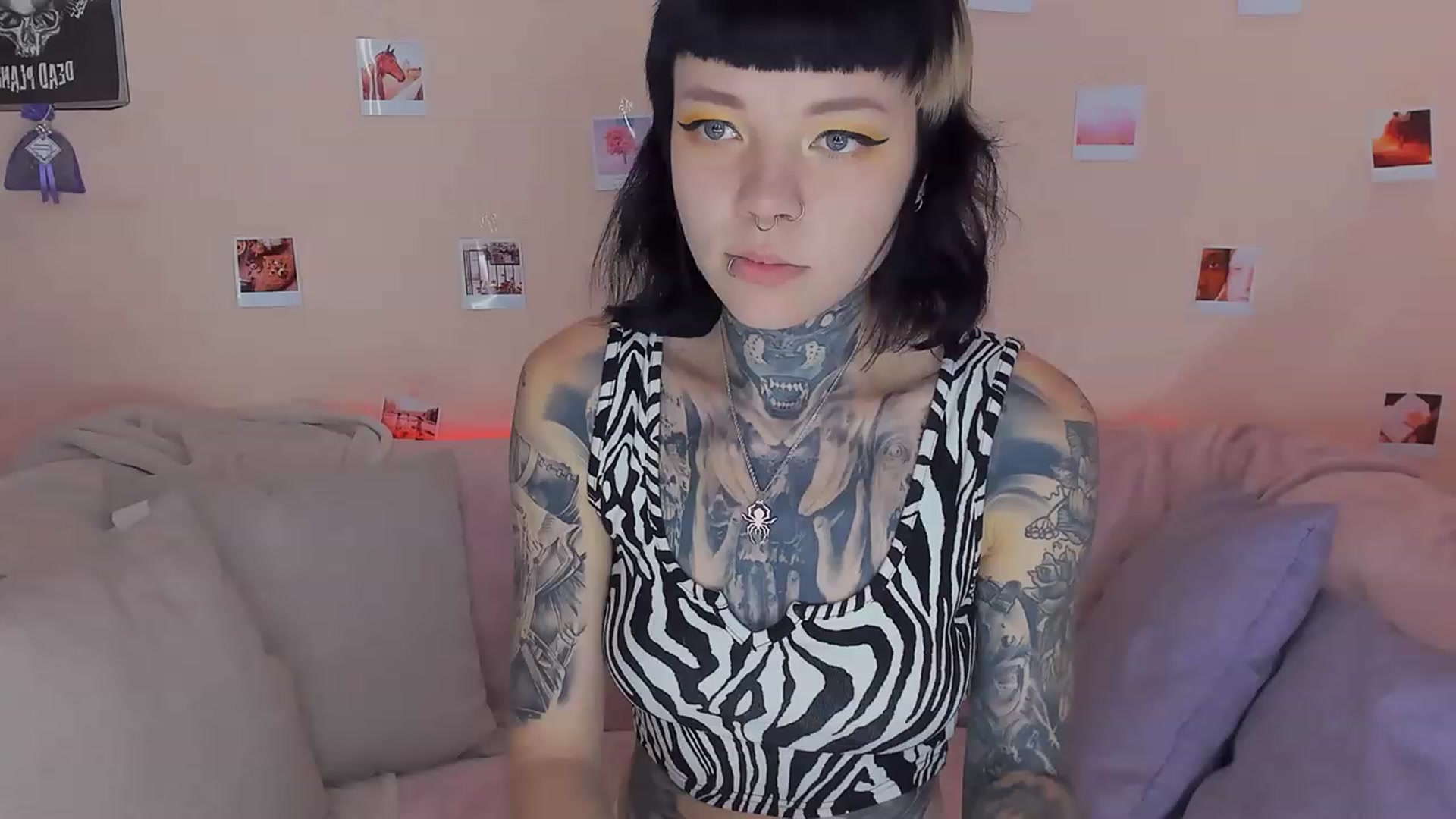 Gallery image thumbnail from LiluKayden's myfreecams stream on, 11/14/2022, 16:21 image 20 of 20