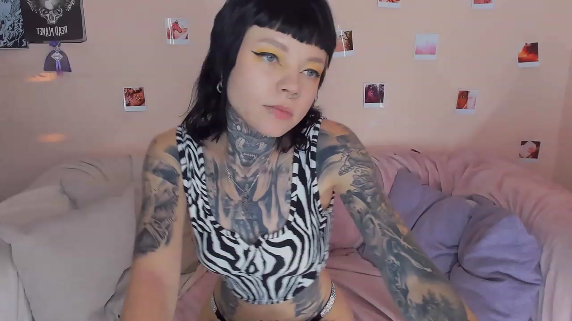 Gallery image thumbnail from LiluKayden's myfreecams stream on, 11/15/2022, 13:40 image 14 of 20