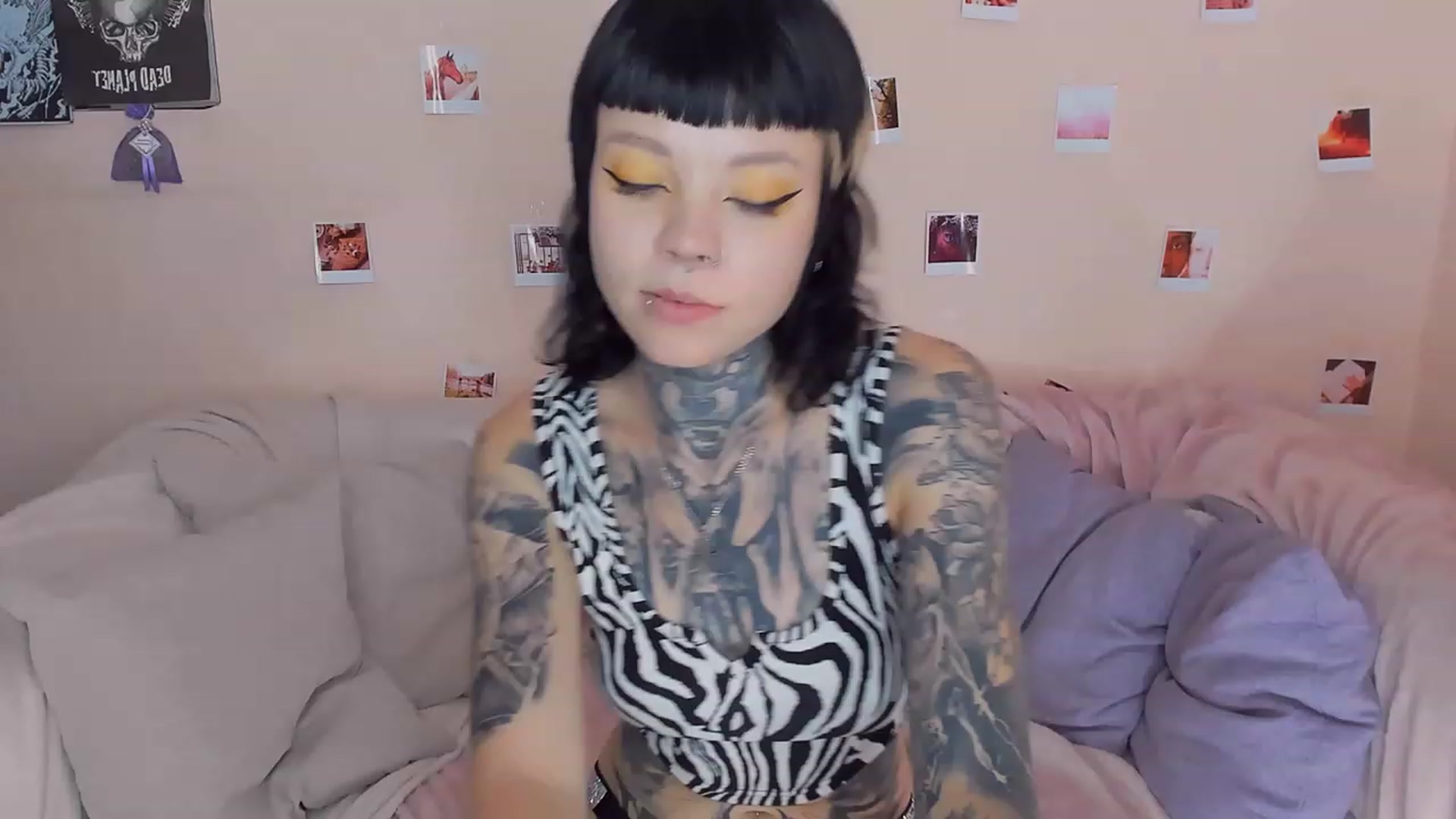 Gallery image thumbnail from LiluKayden's myfreecams stream on, 11/15/2022, 13:40 image 17 of 20