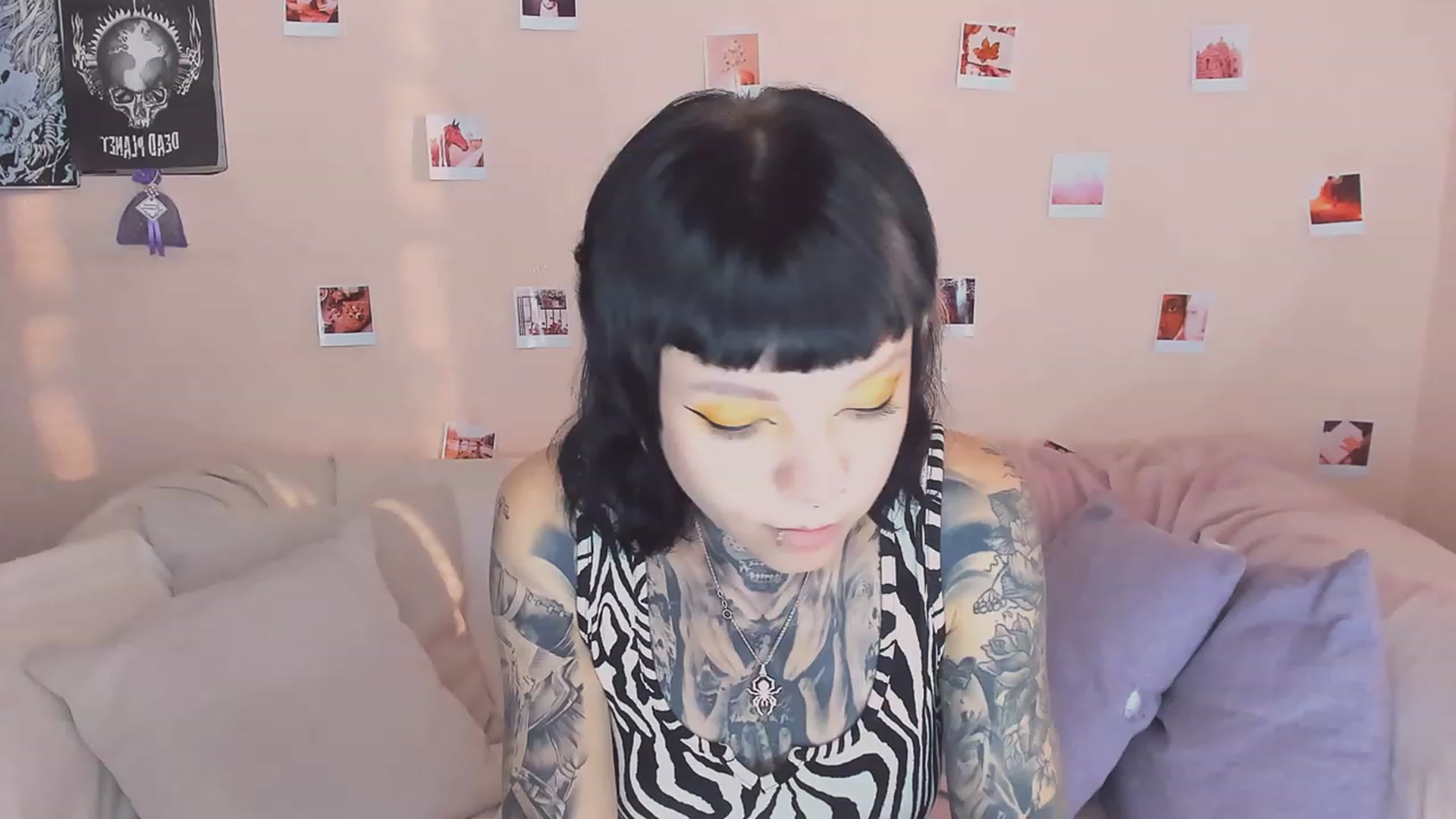 Gallery image thumbnail from LiluKayden's myfreecams stream on, 11/15/2022, 13:40 image 4 of 20