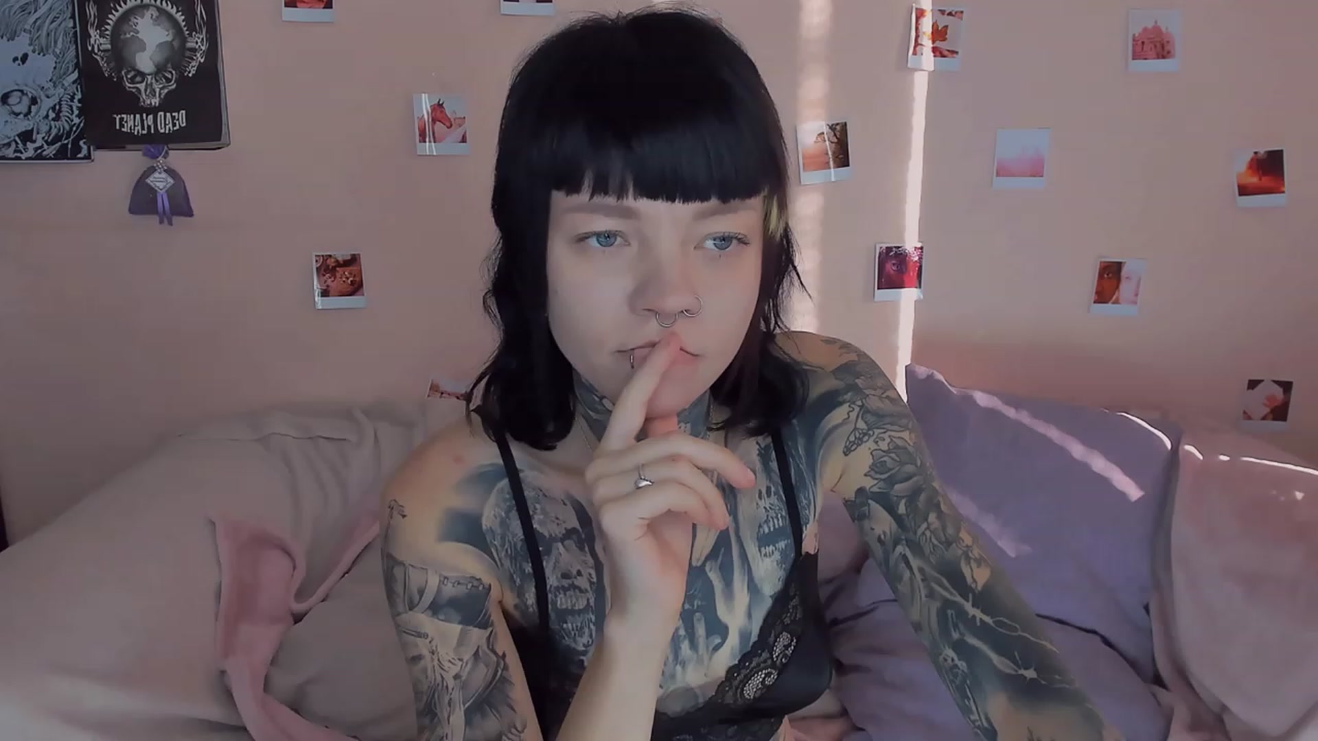 Gallery image thumbnail from LiluKayden's myfreecams stream on, 12/04/2022, 11:54 image 13 of 20