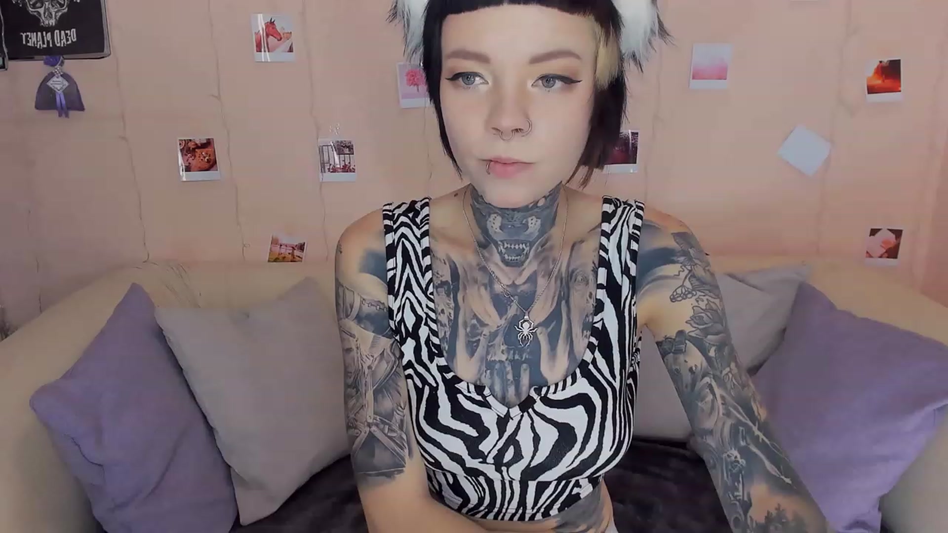 Gallery image thumbnail from LiluKayden's myfreecams stream on, 12/25/2022, 13:28 image 1 of 20