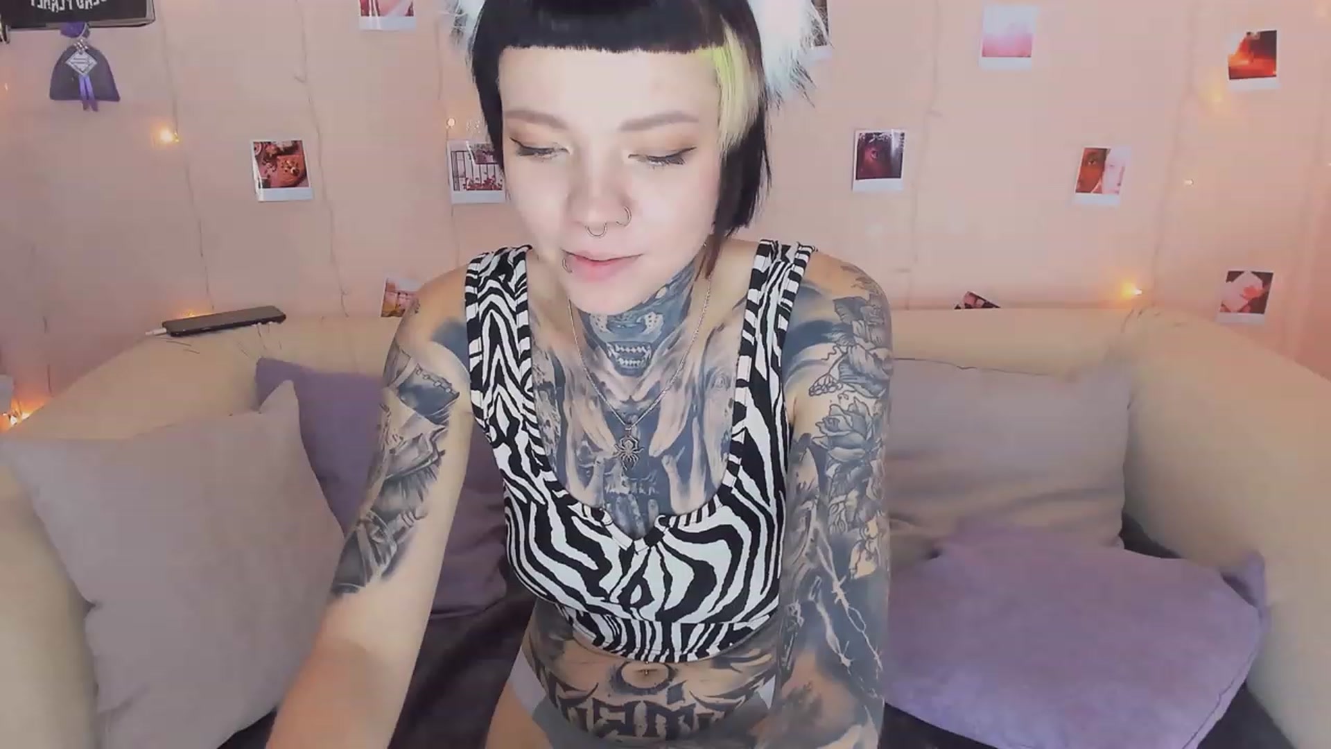 Gallery image thumbnail from LiluKayden's myfreecams stream on, 12/26/2022, 11:14 image 12 of 20