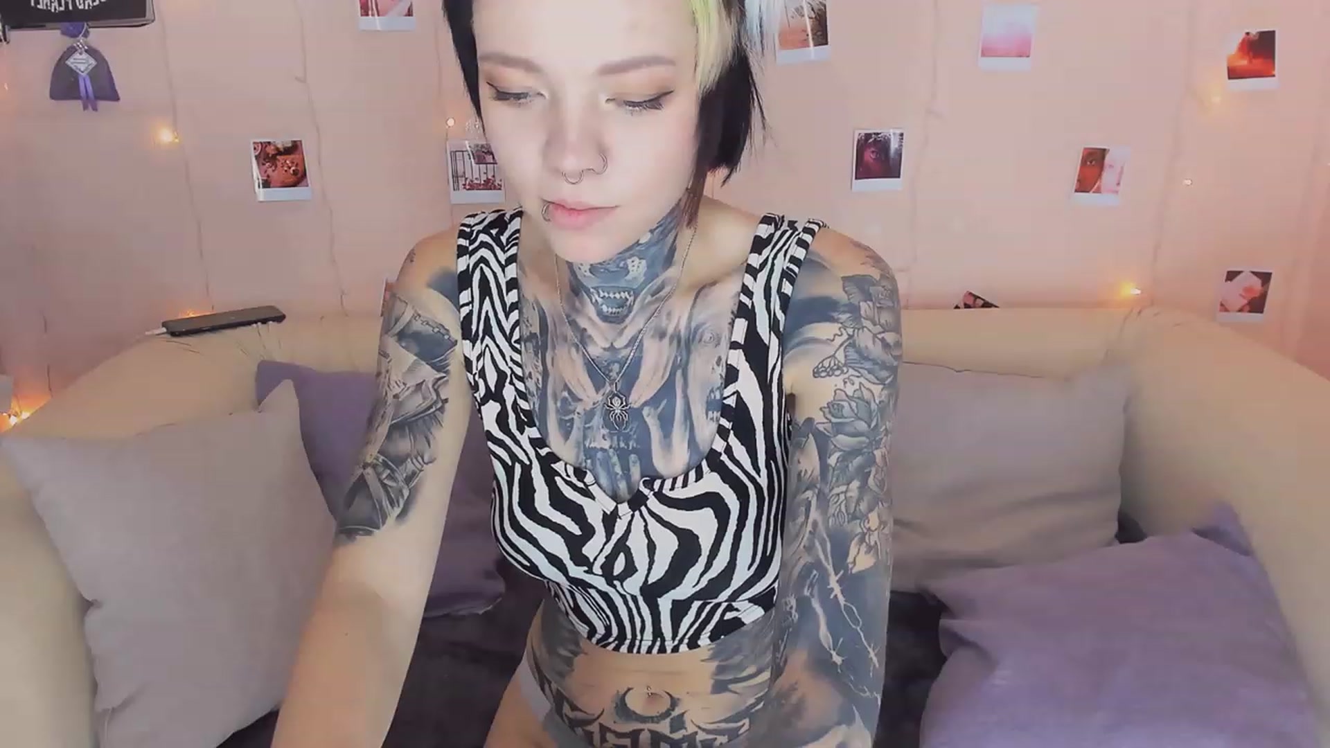 Gallery image thumbnail from LiluKayden's myfreecams stream on, 12/26/2022, 11:14 image 2 of 20