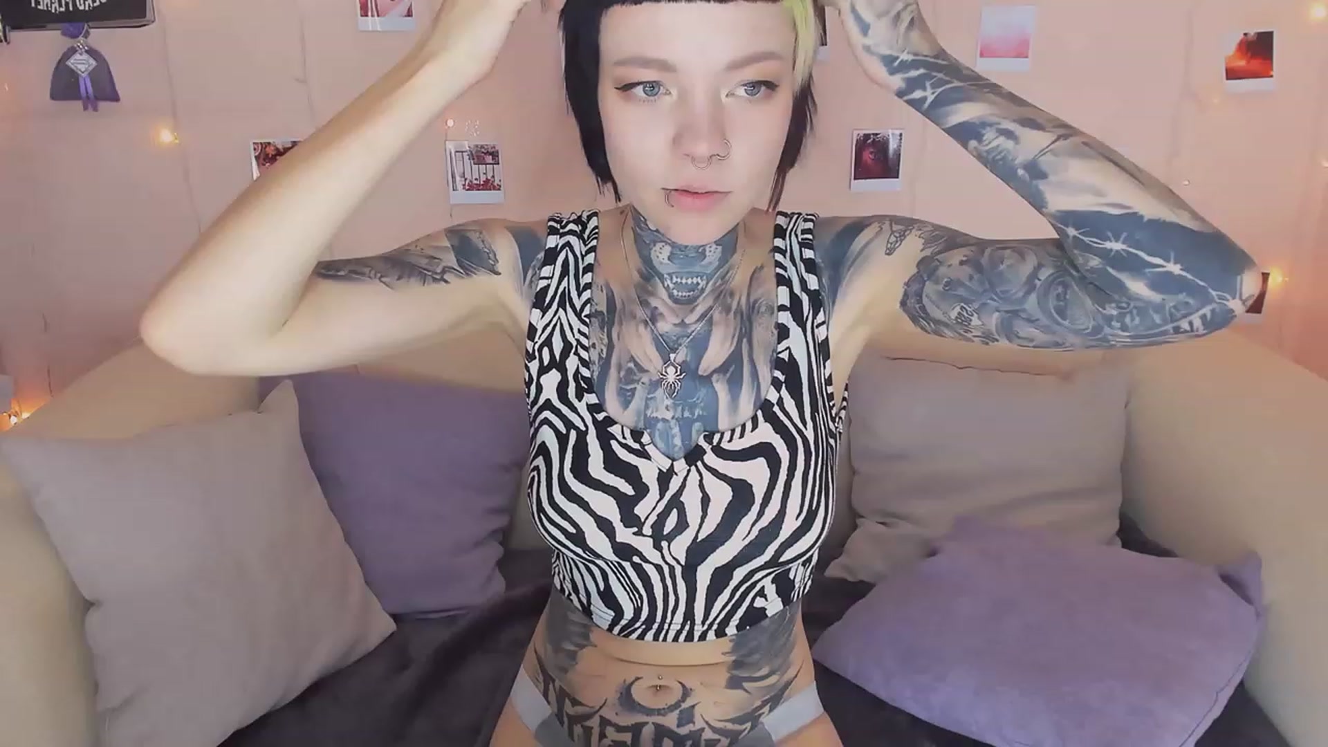 Gallery image thumbnail from LiluKayden's myfreecams stream on, 12/26/2022, 11:14 image 9 of 20