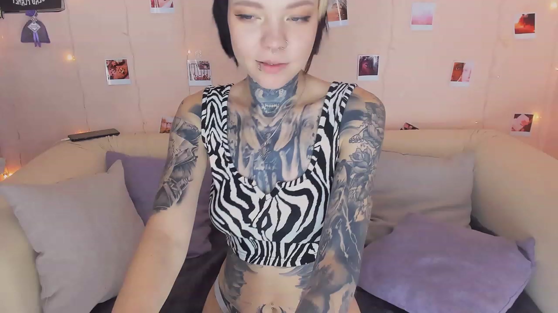 Gallery image thumbnail from LiluKayden's myfreecams stream on, 12/26/2022, 11:14 image 13 of 20