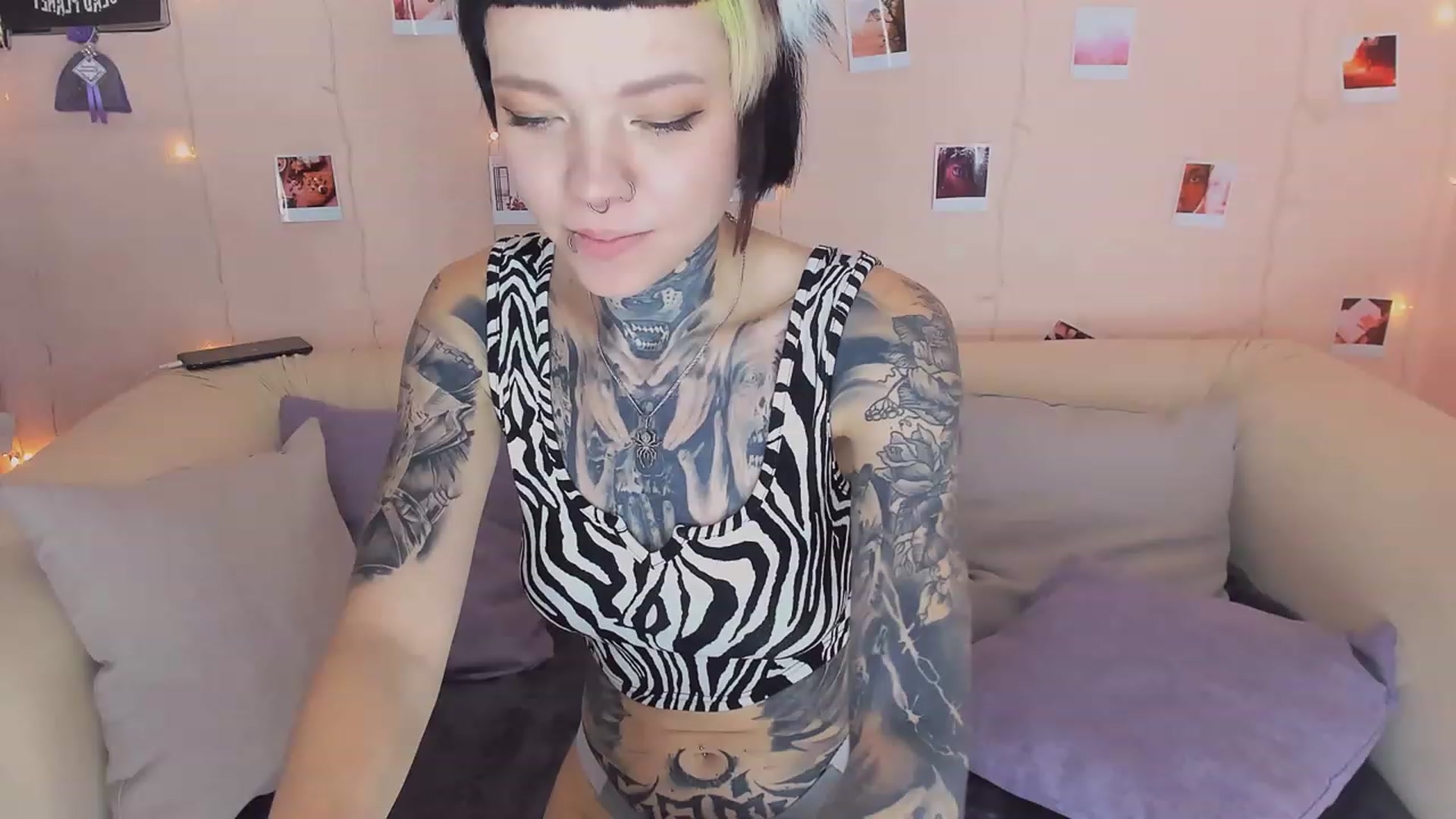 Gallery image thumbnail from LiluKayden's myfreecams stream on, 12/26/2022, 11:14 image 16 of 20