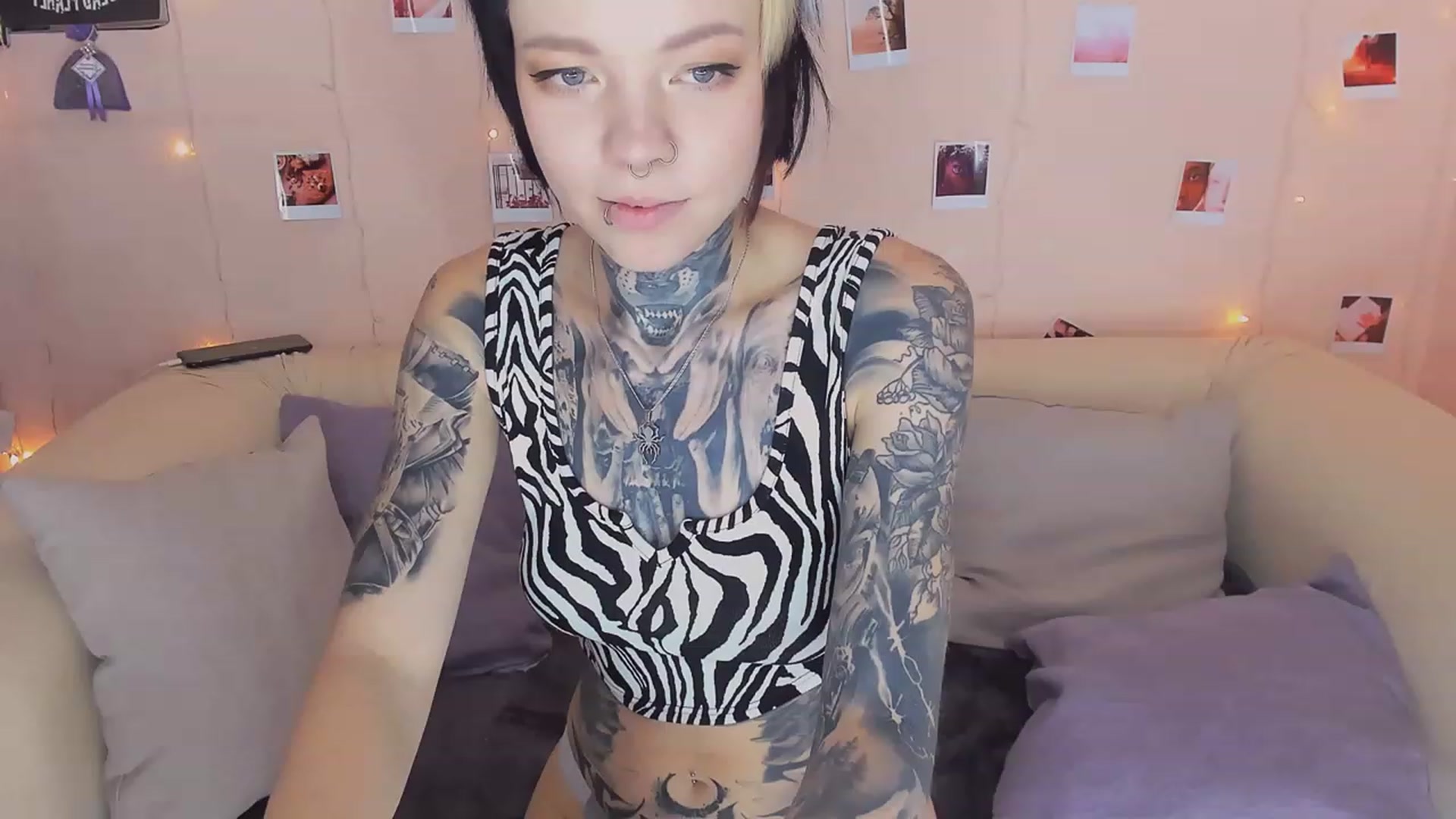 Gallery image thumbnail from LiluKayden's myfreecams stream on, 12/26/2022, 11:14 image 3 of 20