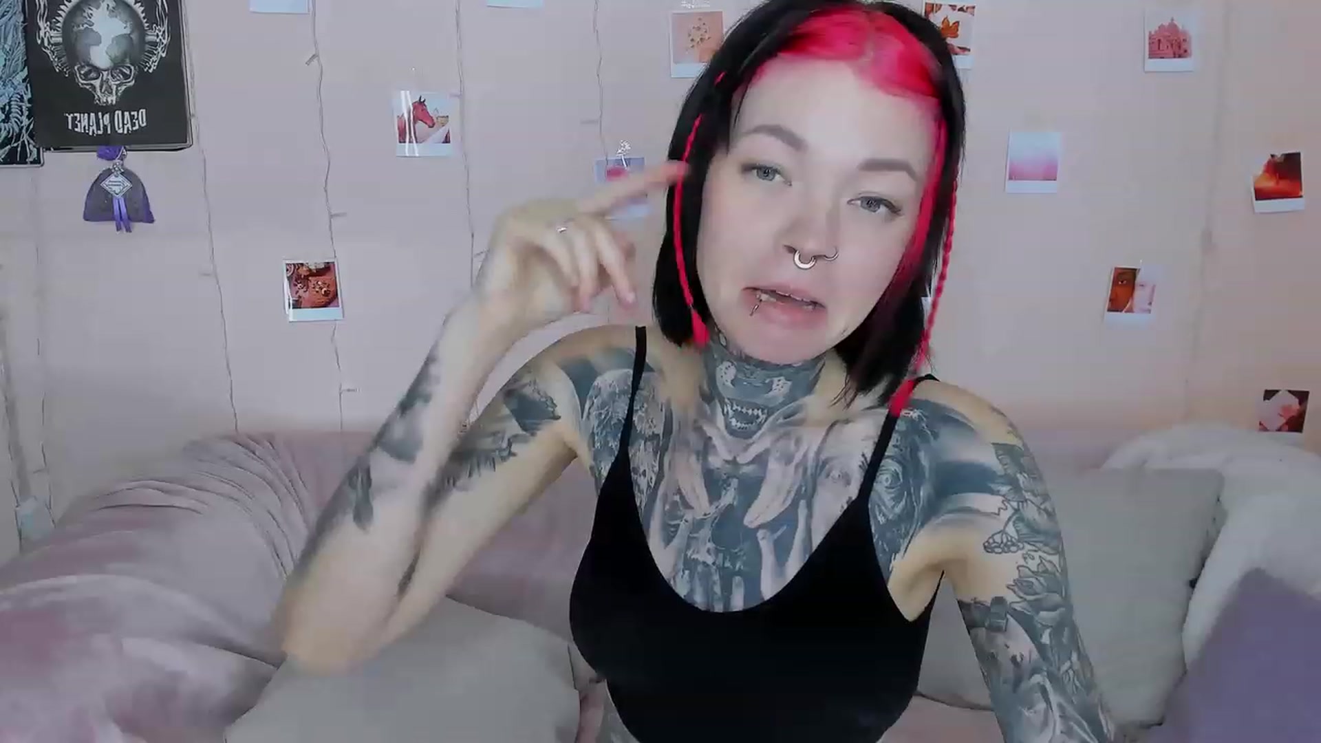 Gallery image thumbnail from LiluKayden's myfreecams stream on, 04/30/2023, 16:23 image 5 of 20