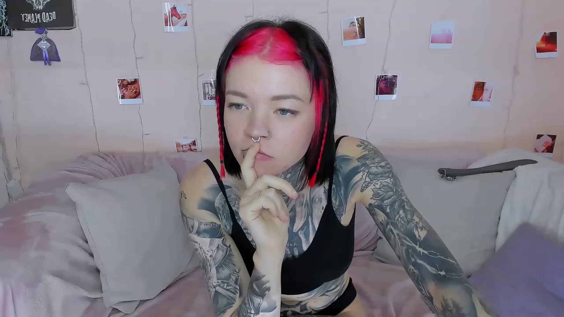 Gallery image thumbnail from LiluKayden's myfreecams stream on, 04/30/2023, 16:23 image 17 of 20
